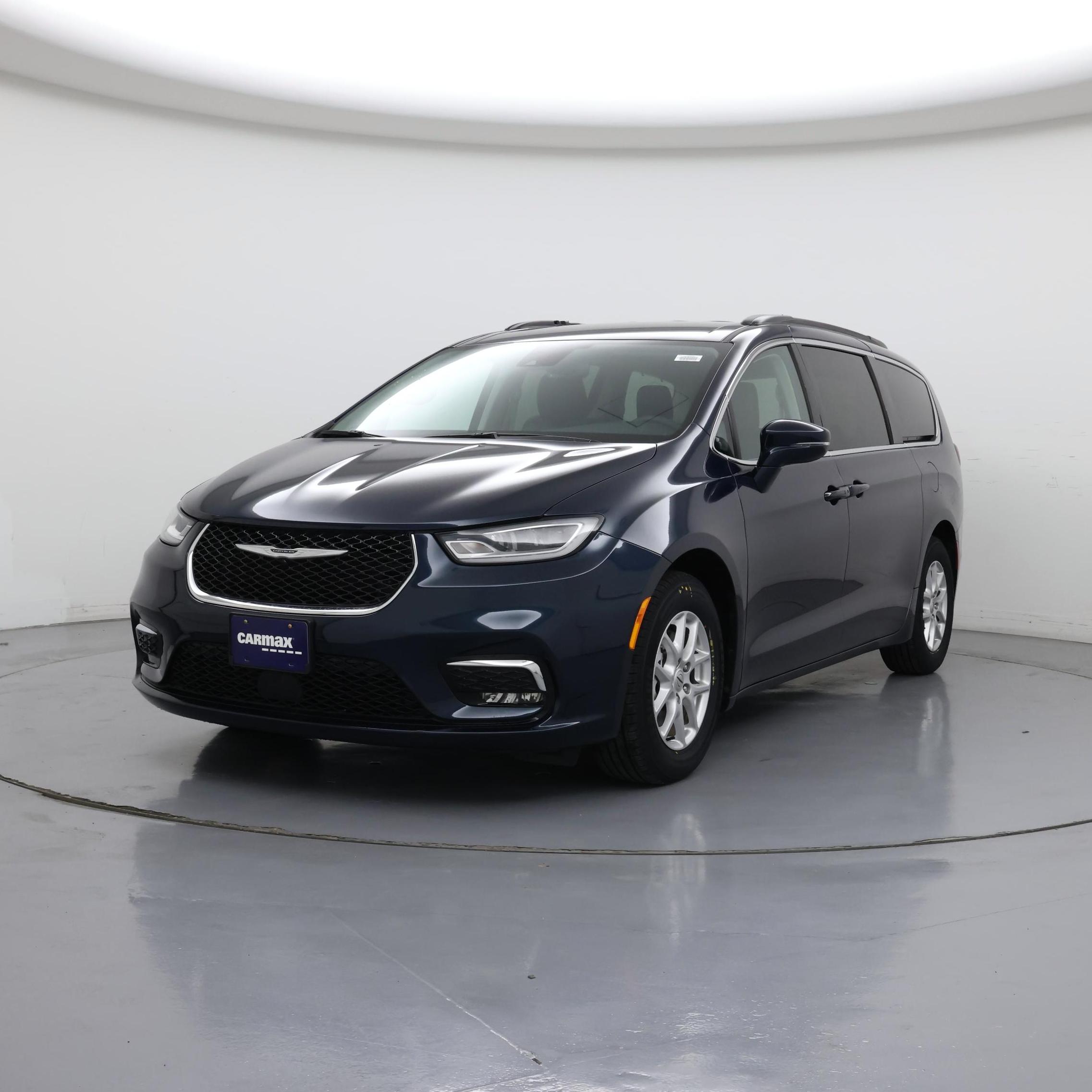 Thumbnail: 2022 Chrysler Pacifica - 4