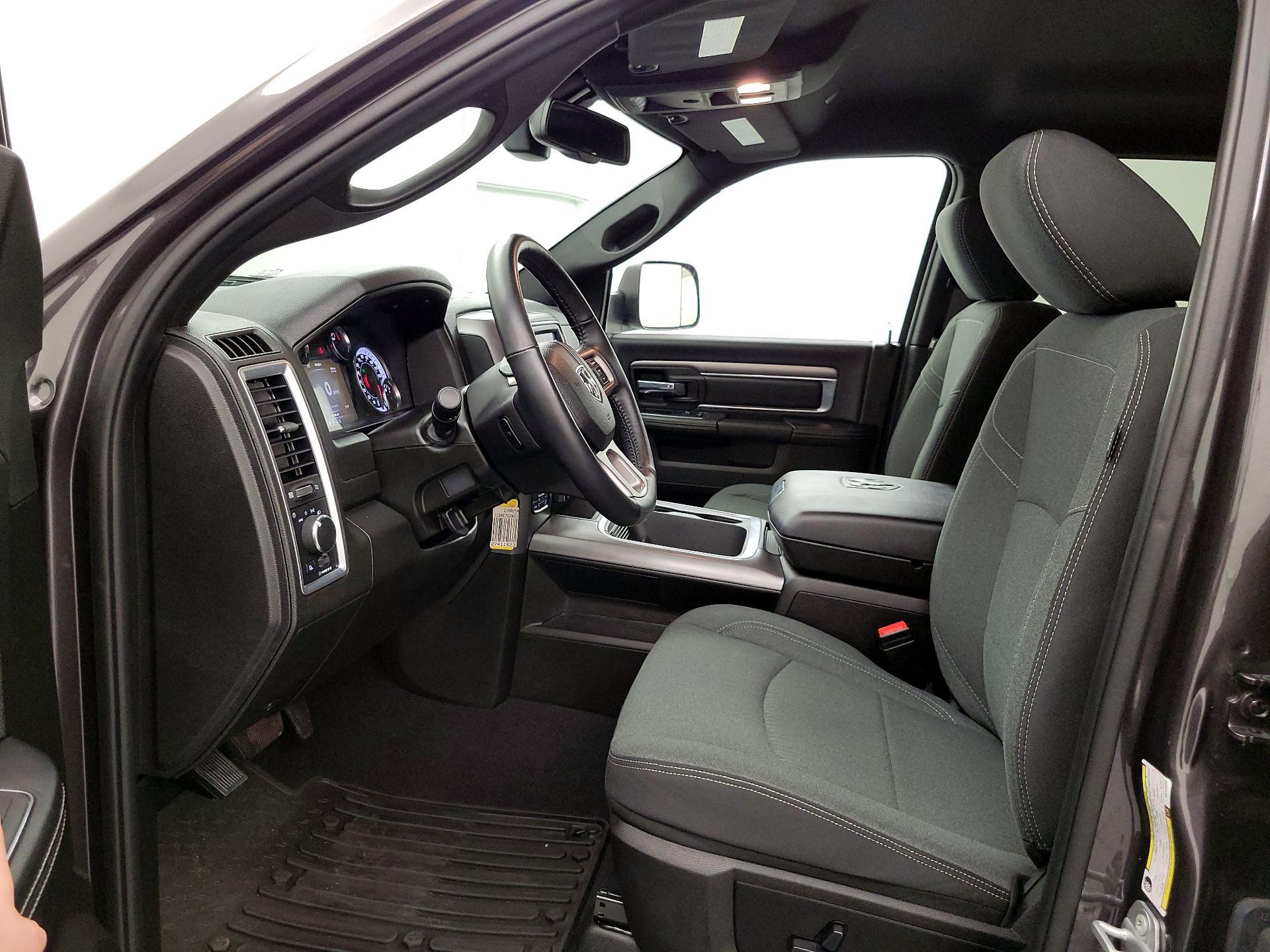 Thumbnail: 2022 RAM 1500 Classic - 11