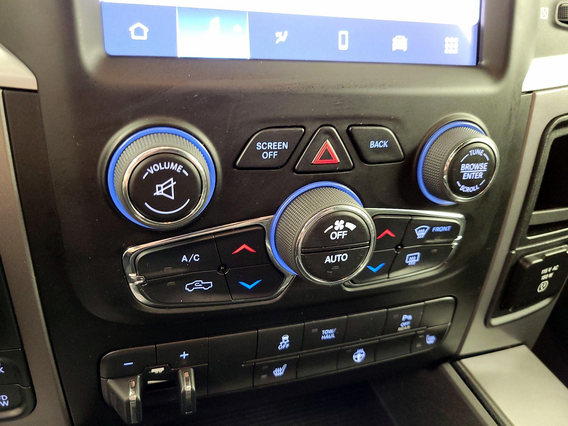 Thumbnail: 2022 RAM 1500 Classic - 16