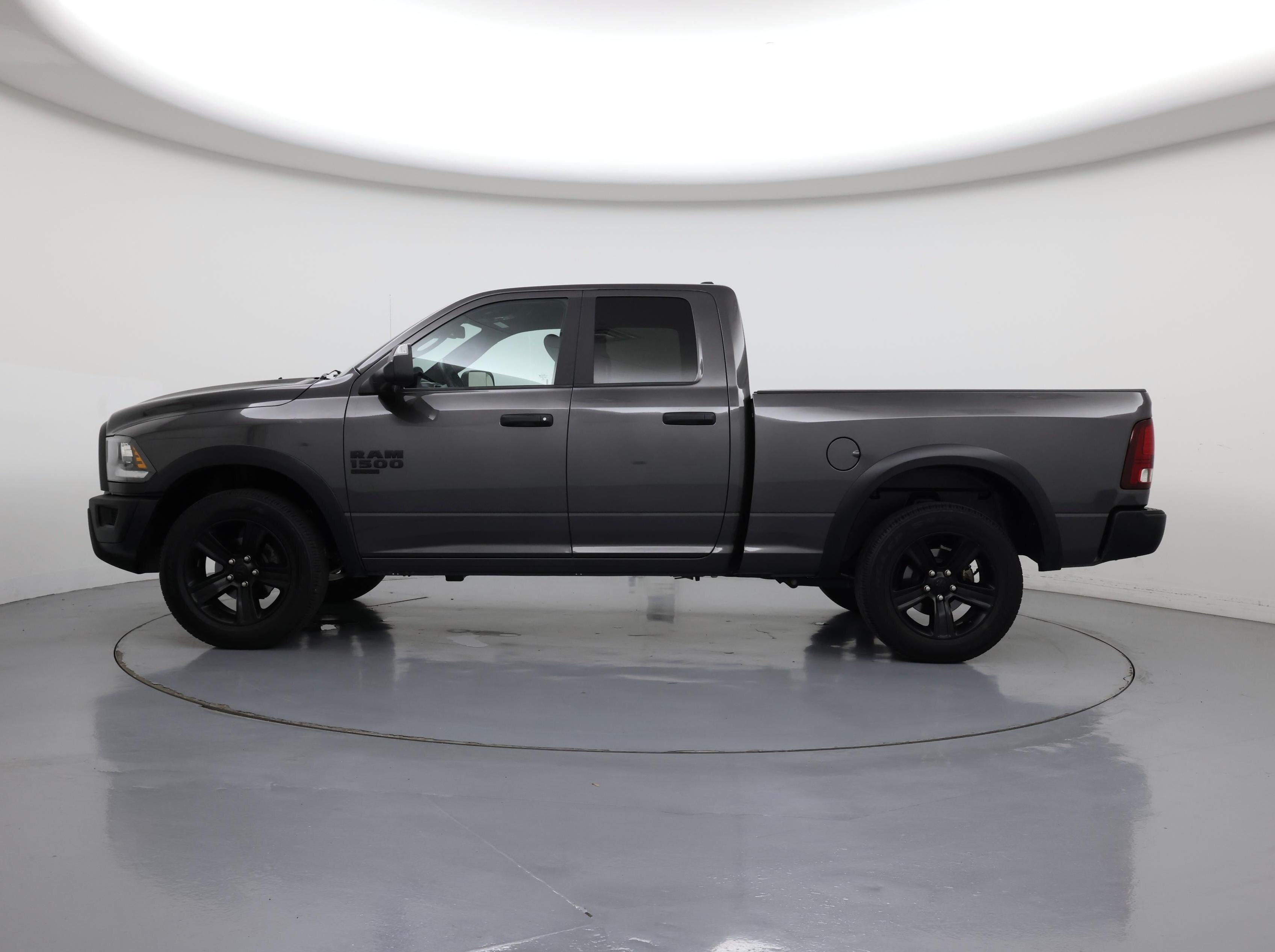 Thumbnail: 2022 RAM 1500 Classic - 3