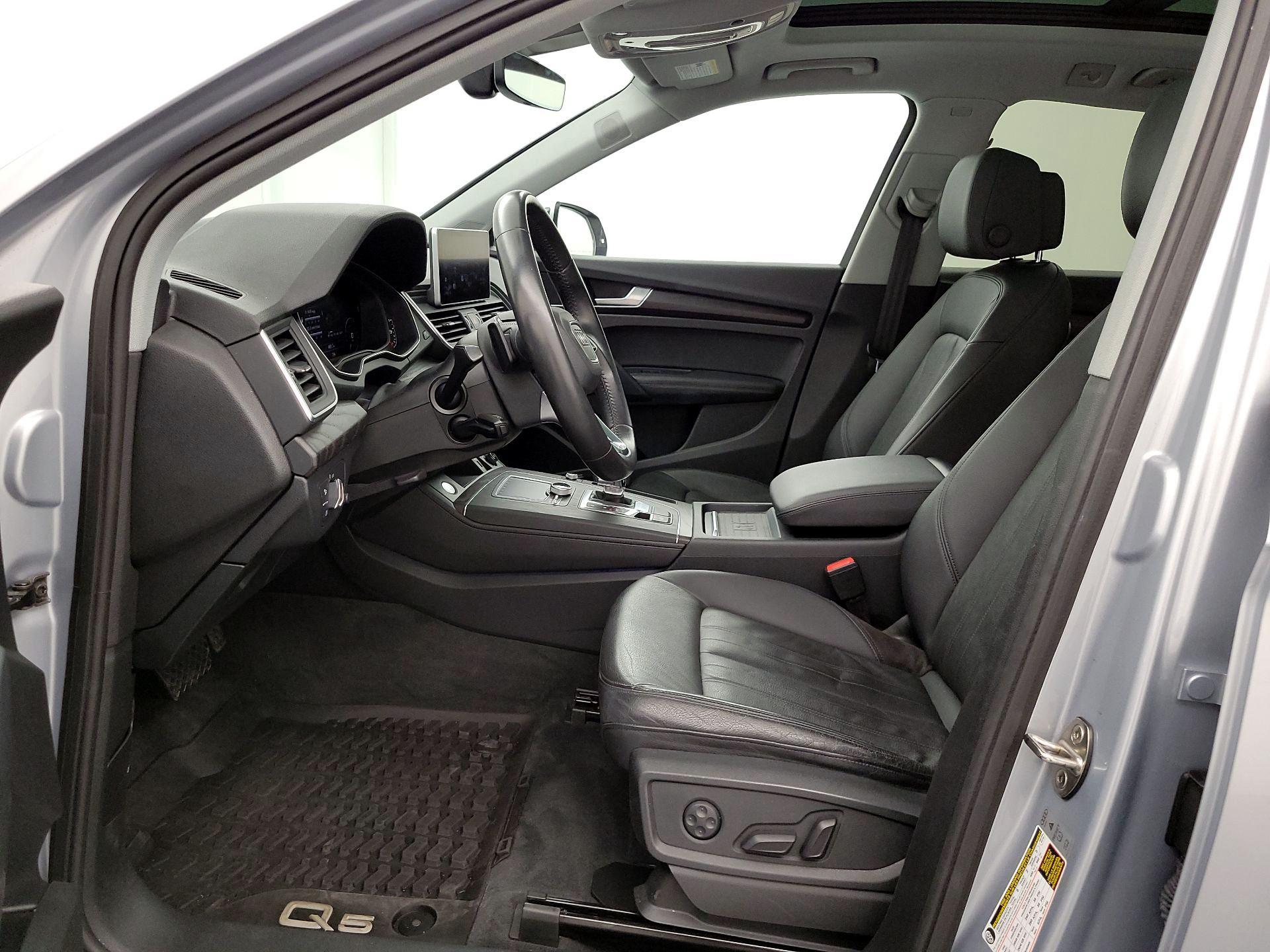 Thumbnail: 2020 Audi Q5 - 11