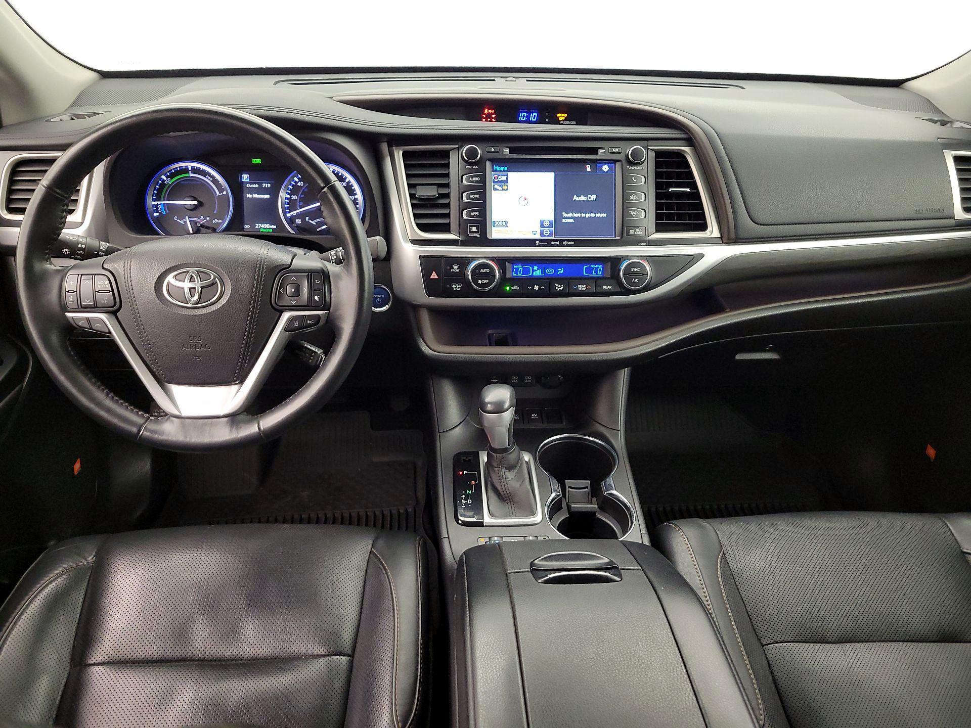 Thumbnail: 2017 Toyota Highlander - 9