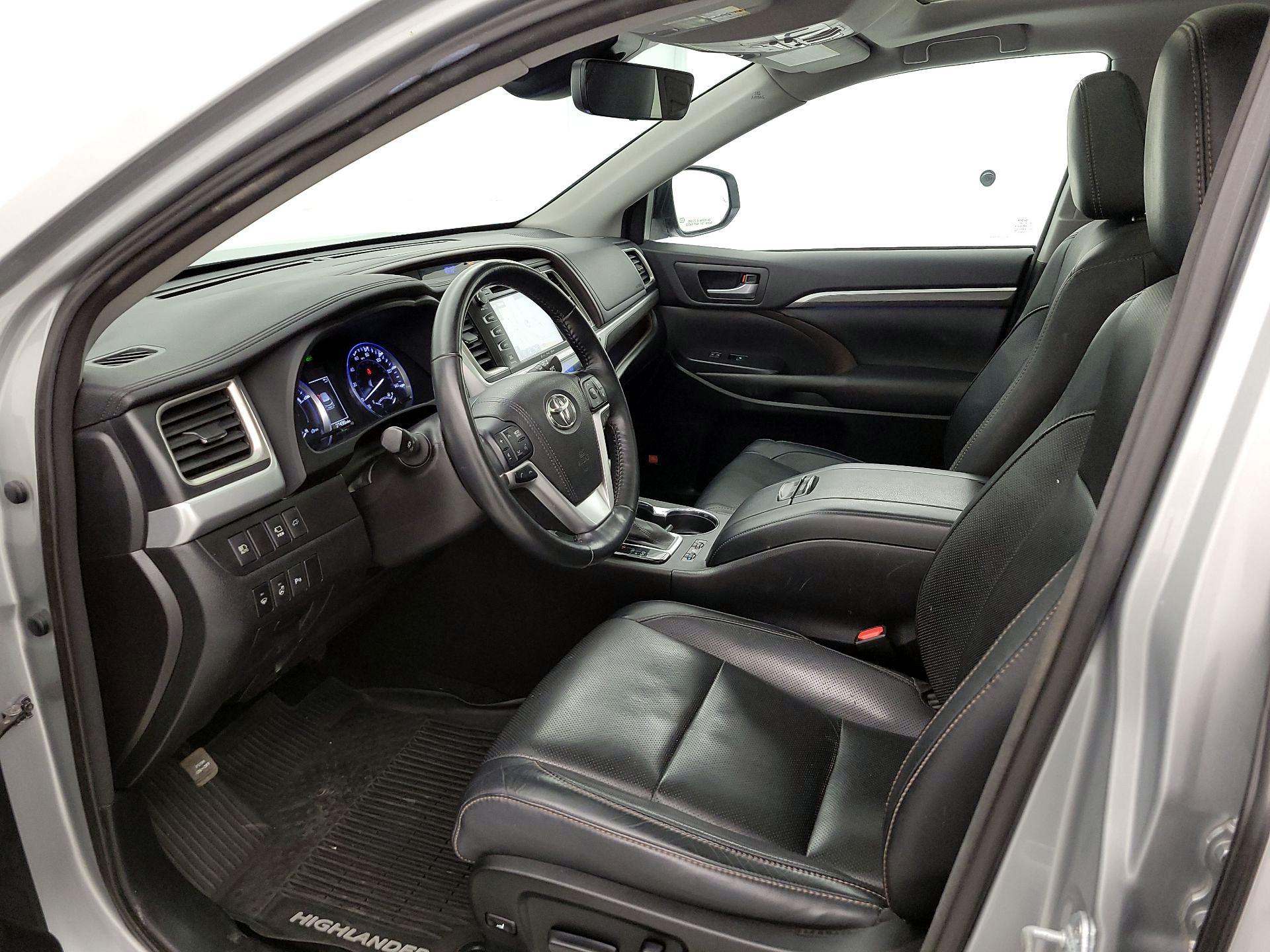 Thumbnail: 2017 Toyota Highlander - 11