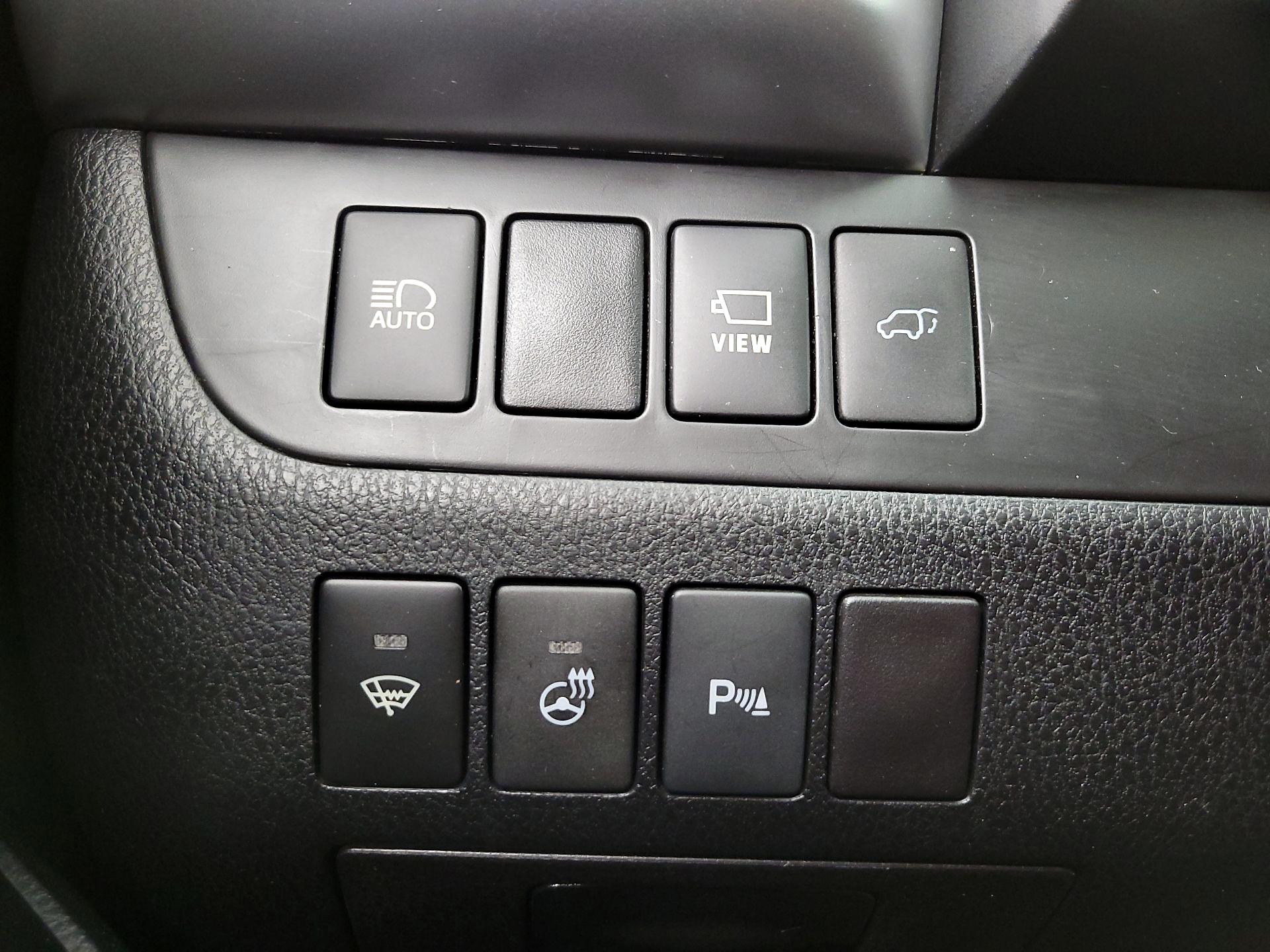 Thumbnail: 2017 Toyota Highlander - 13