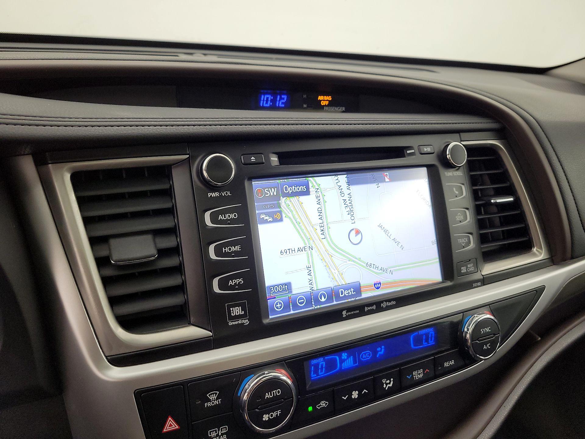Thumbnail: 2017 Toyota Highlander - 14
