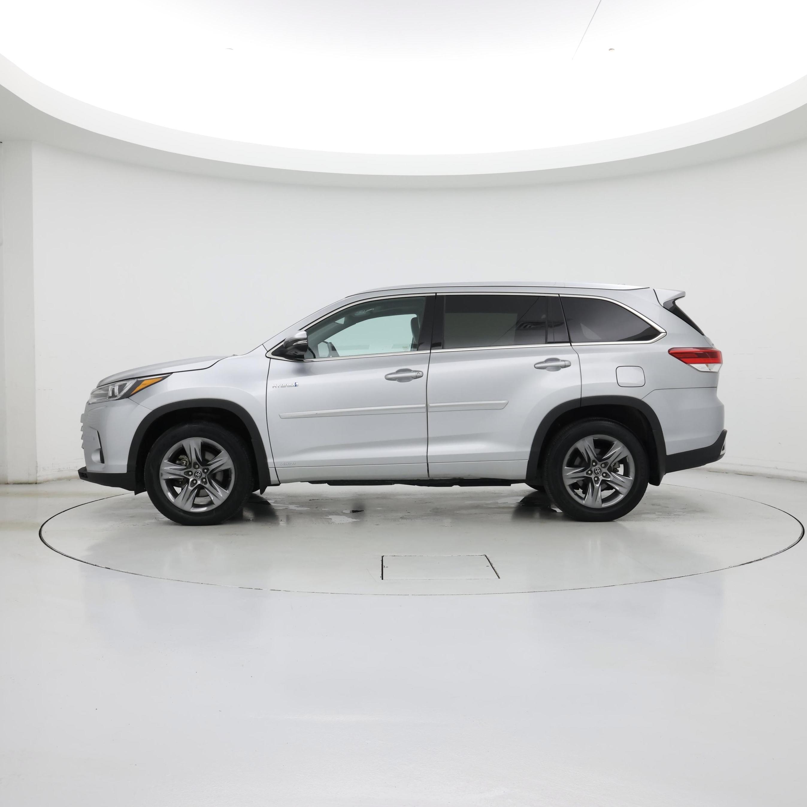 Thumbnail: 2017 Toyota Highlander - 3