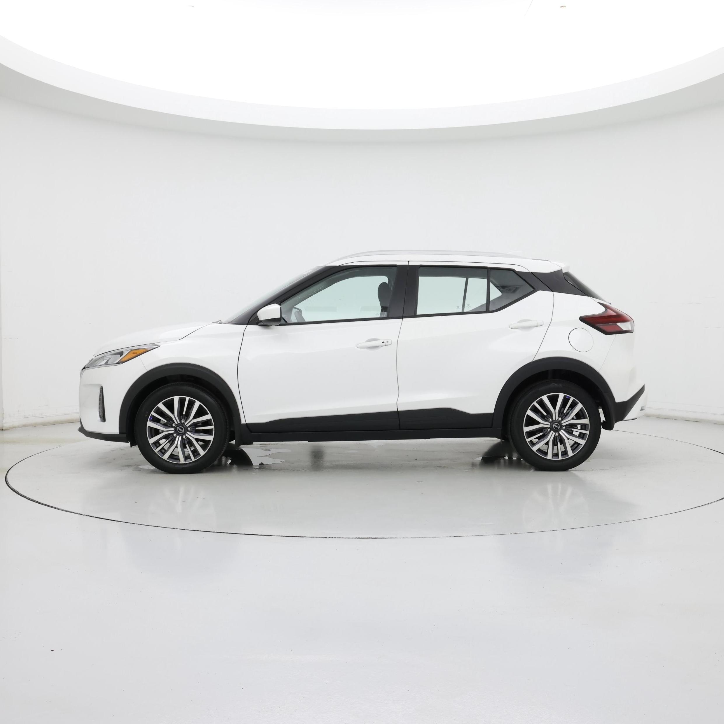 Thumbnail: 2024 Nissan Kicks - 3