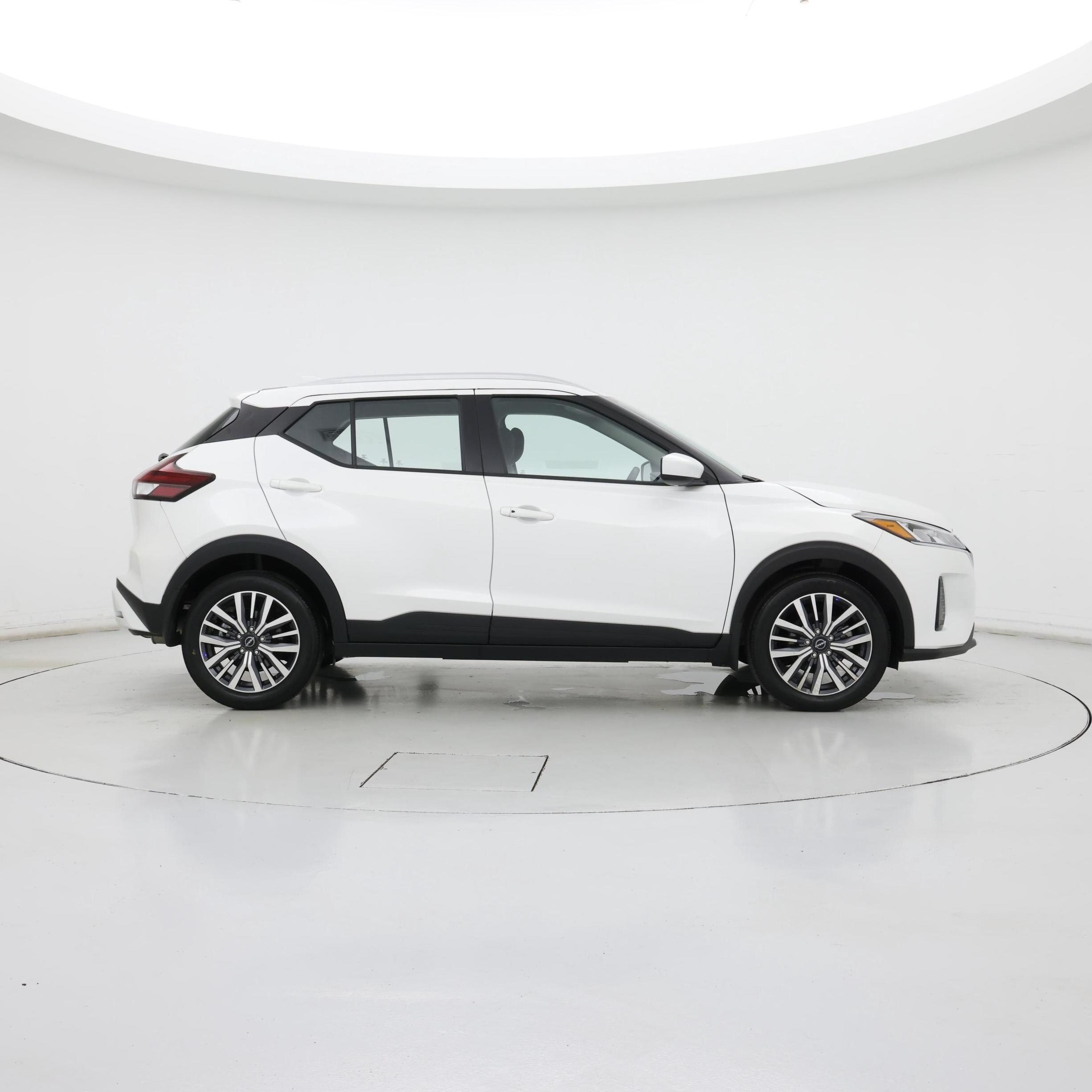 Thumbnail: 2024 Nissan Kicks - 7