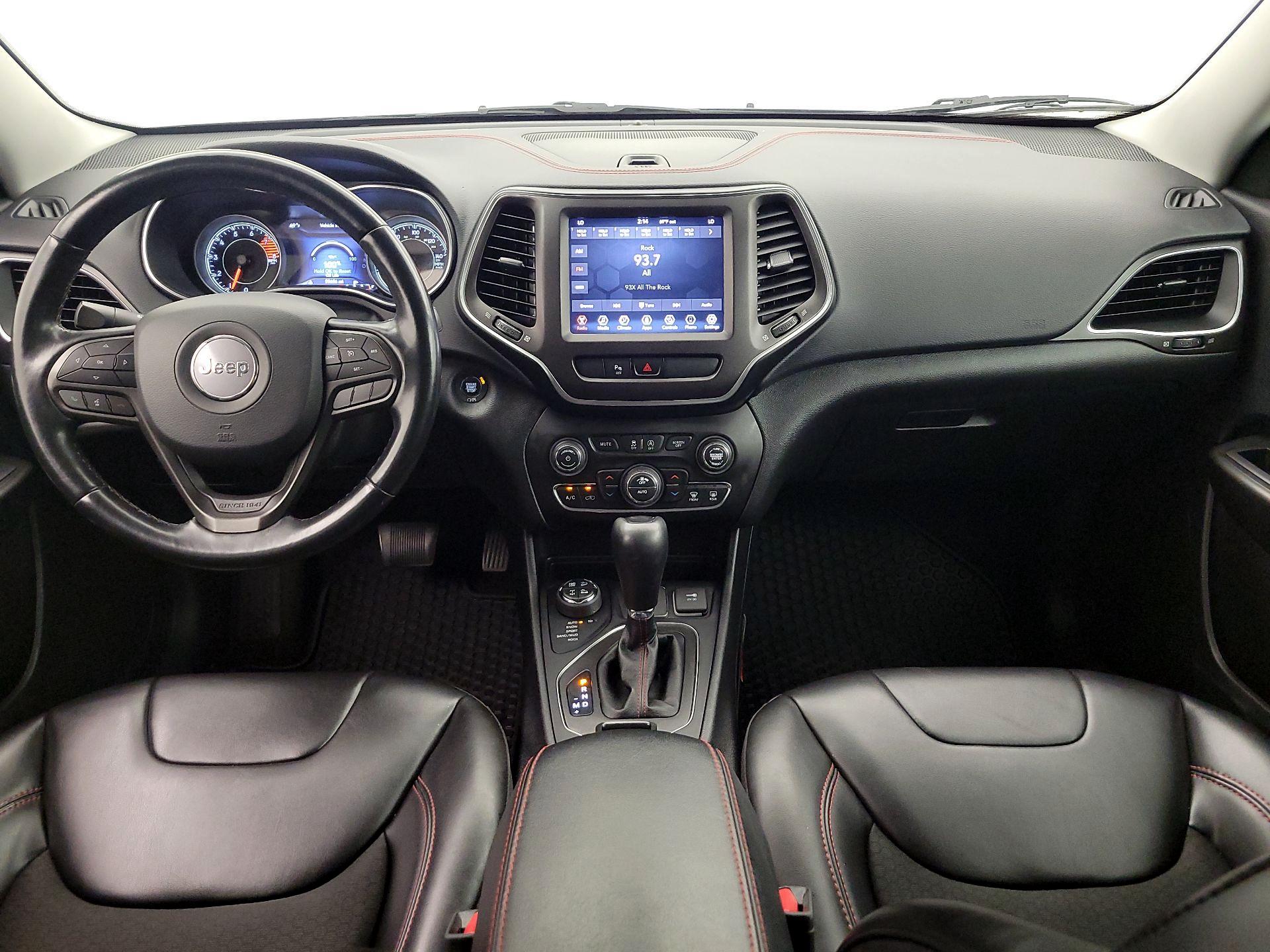 Thumbnail: 2020 Jeep Cherokee - 9