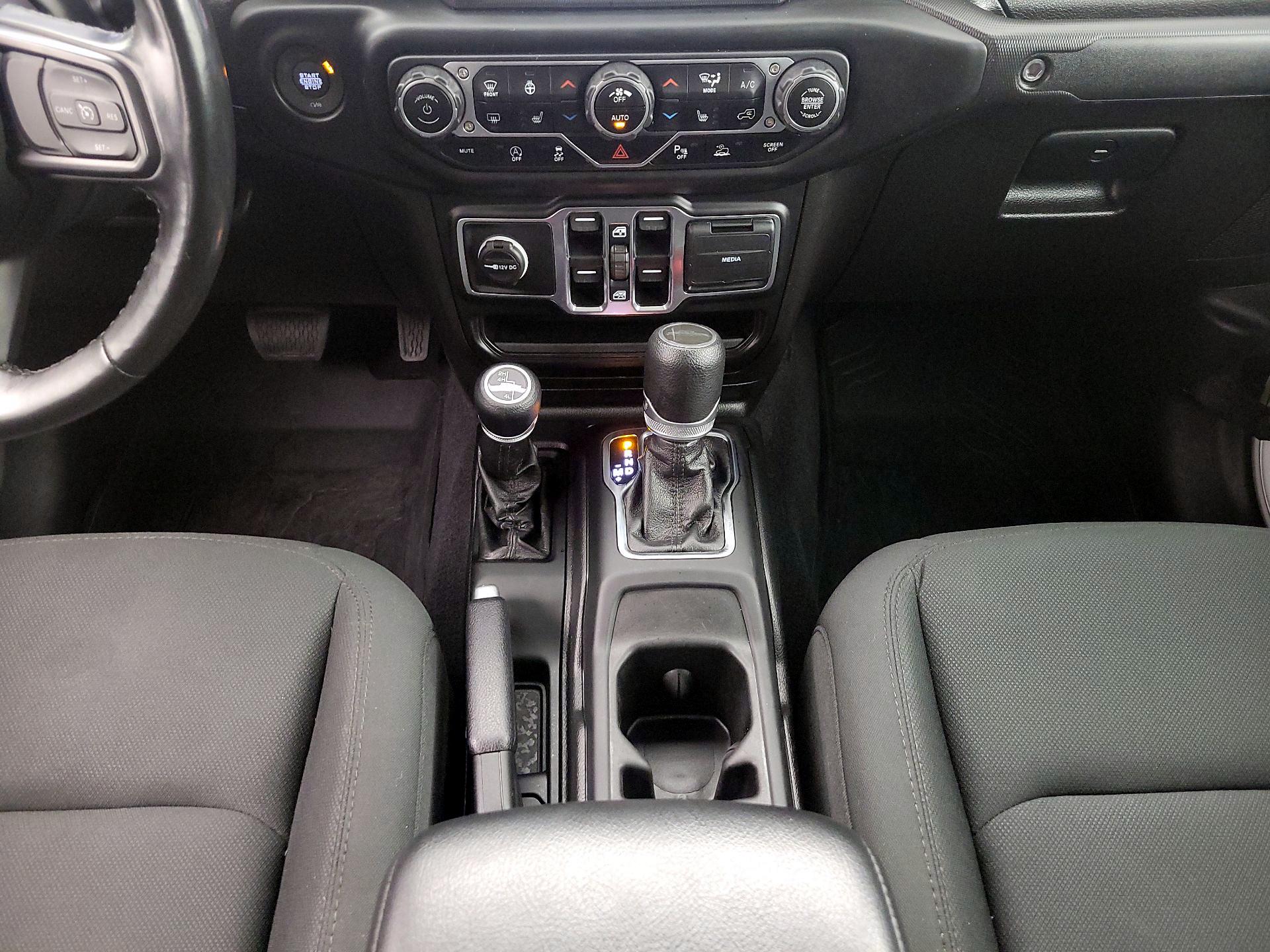 Thumbnail: 2021 Jeep Gladiator - 18