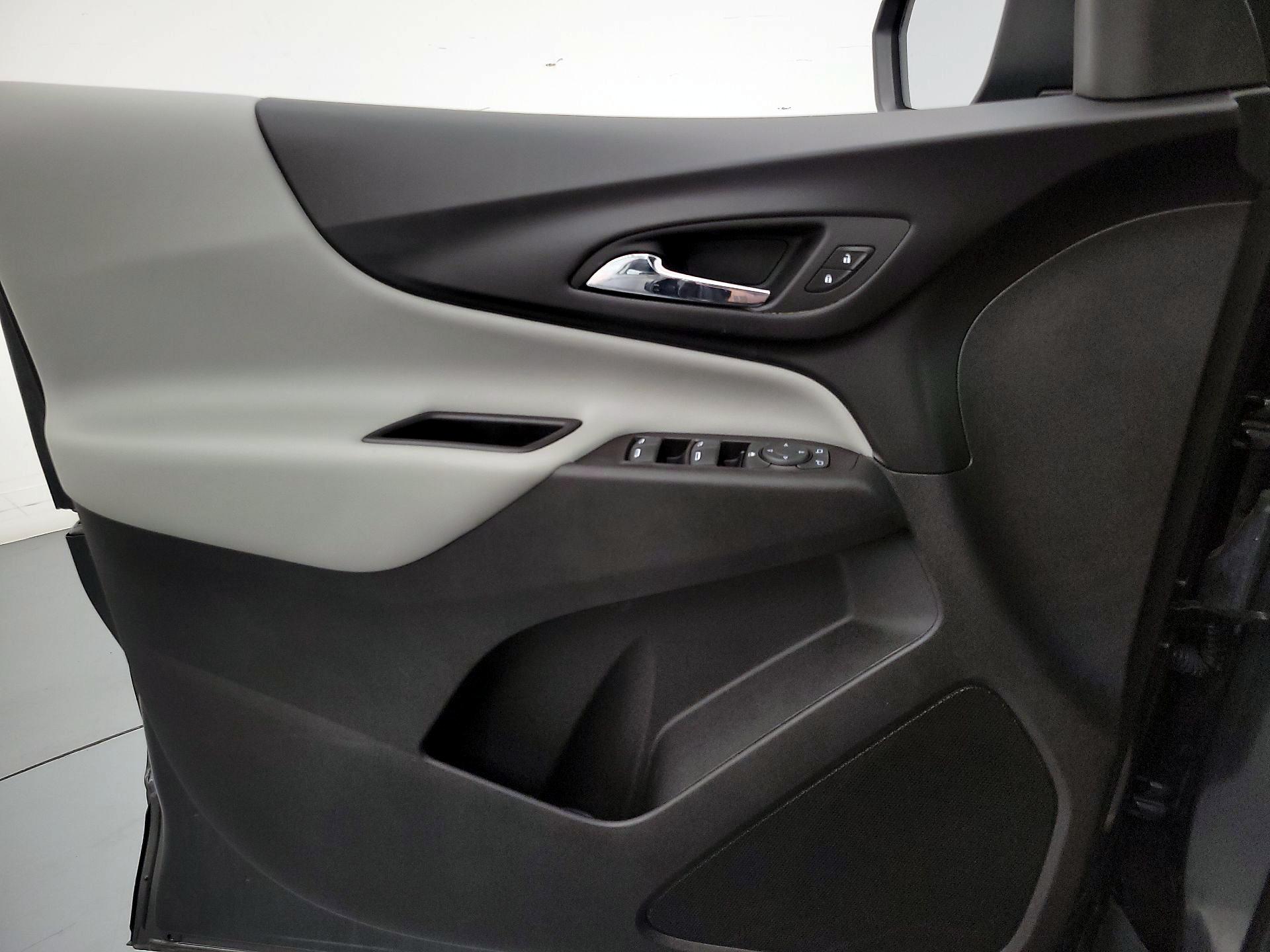 Thumbnail: 2019 Chevrolet Equinox - 12