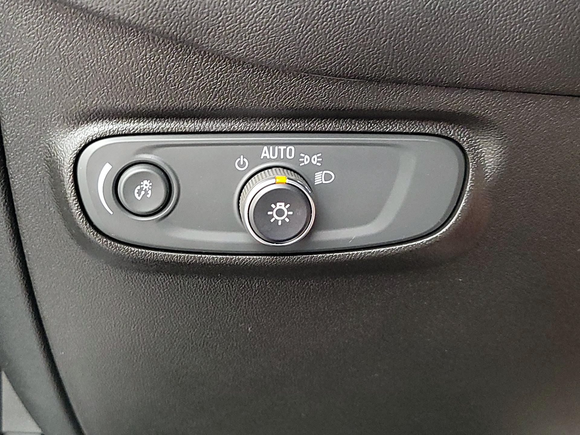 Thumbnail: 2019 Chevrolet Equinox - 13