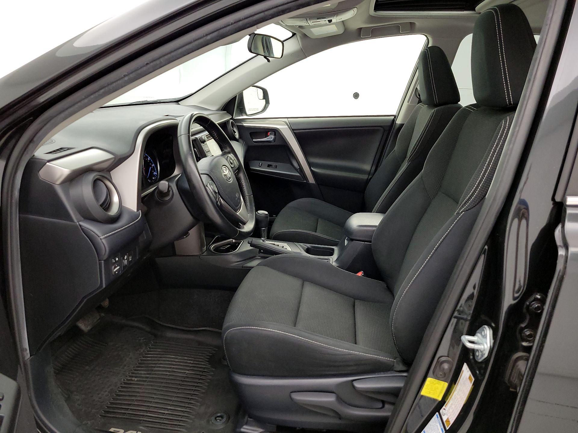 Thumbnail: 2017 Toyota RAV4 - 11