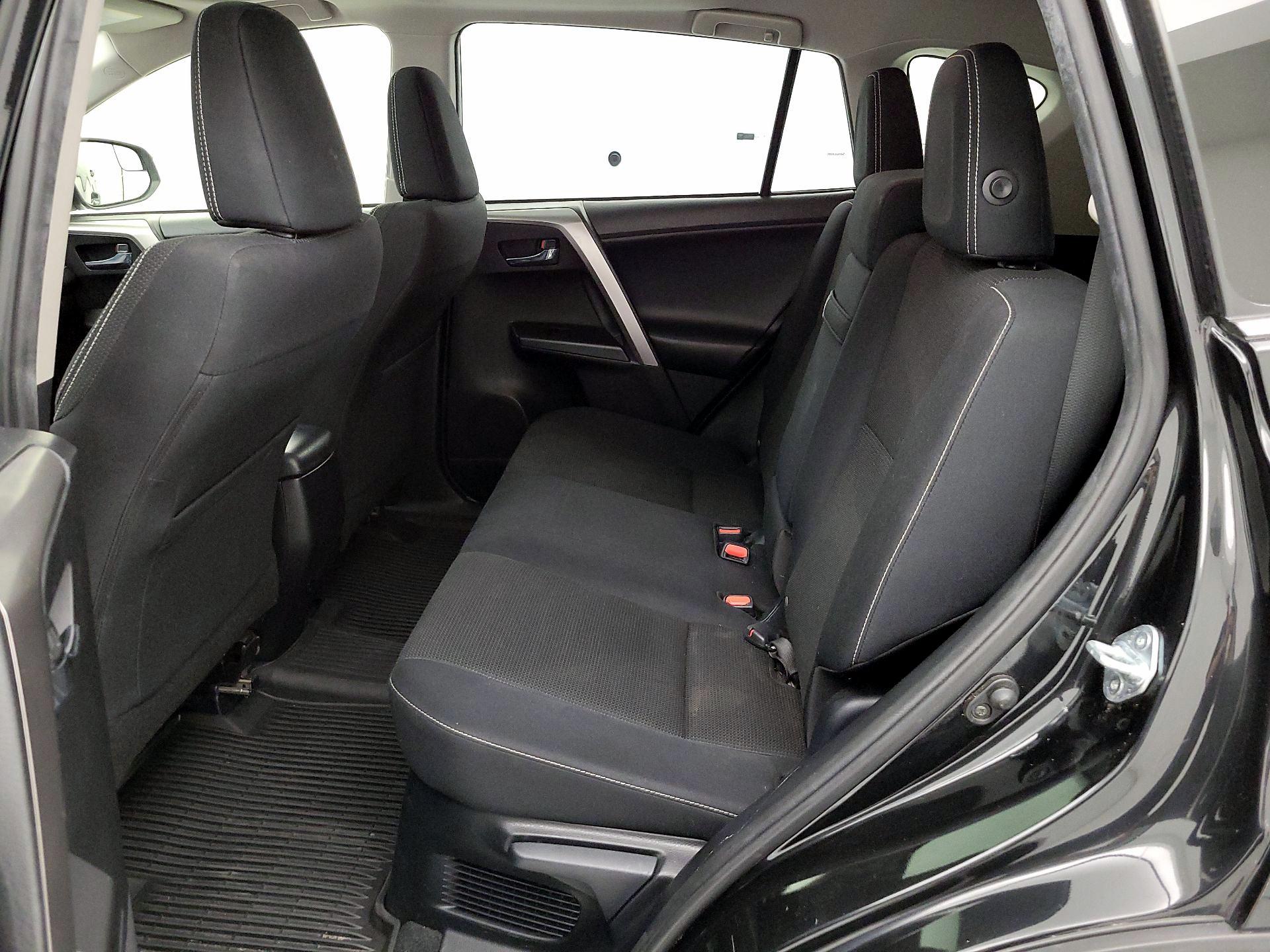 Thumbnail: 2017 Toyota RAV4 - 20