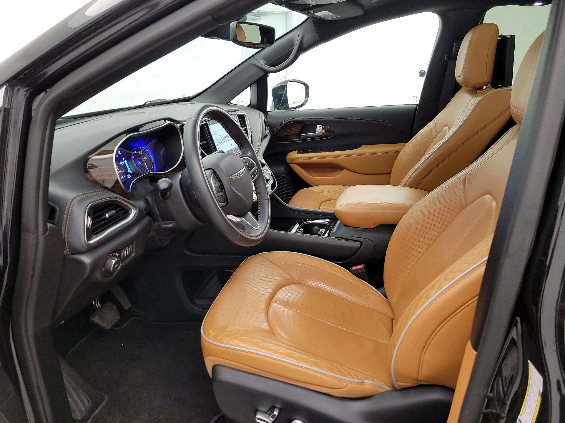 Thumbnail: 2021 Chrysler Pacifica - 11