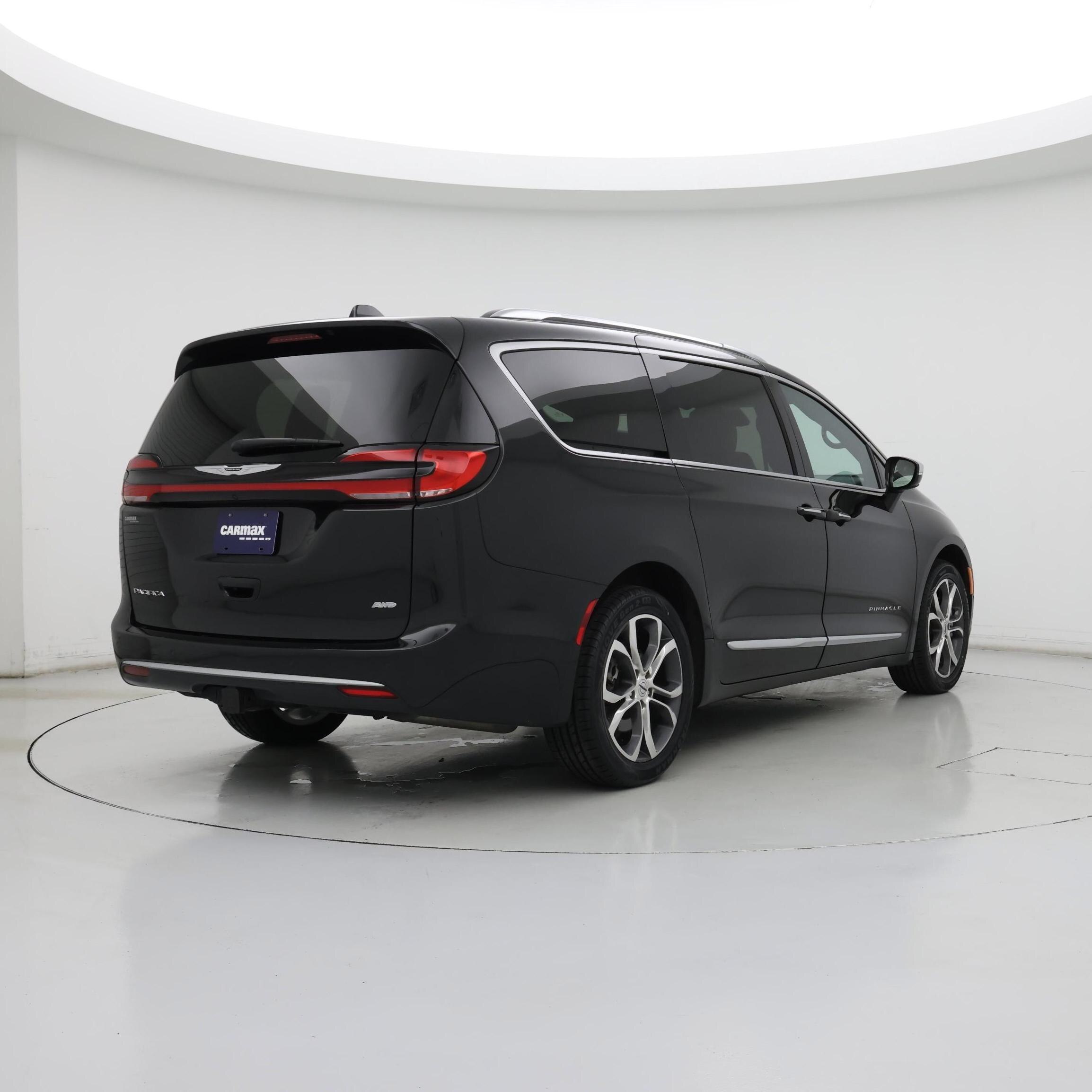 Thumbnail: 2021 Chrysler Pacifica - 8