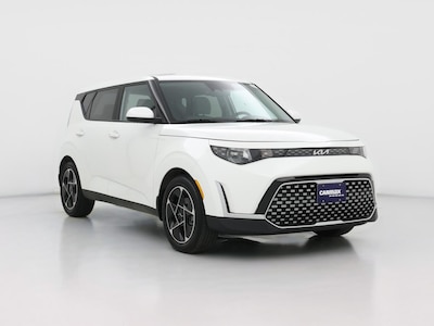 White 2023 Kia Soul EX