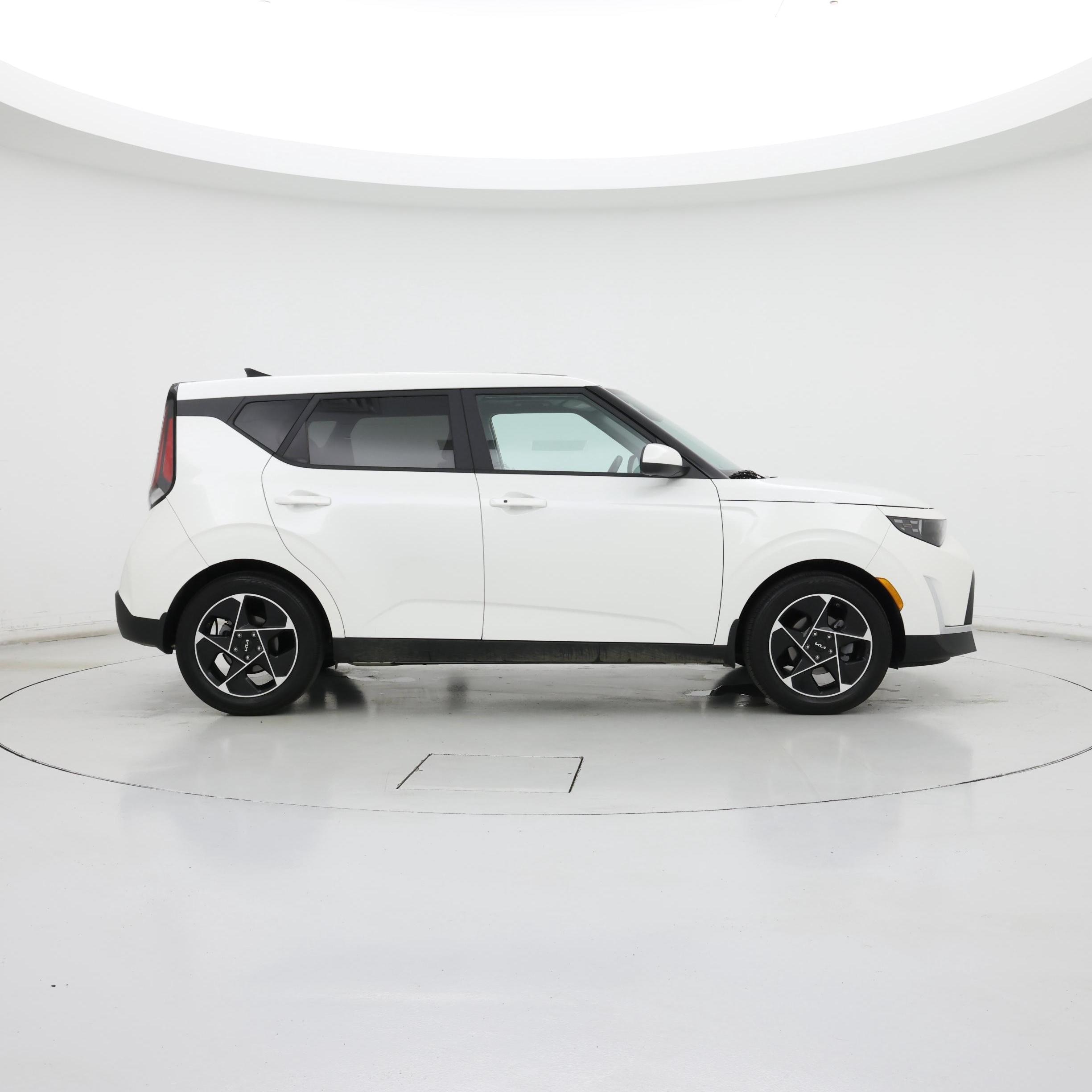 Thumbnail: 2023 Kia Soul - 7
