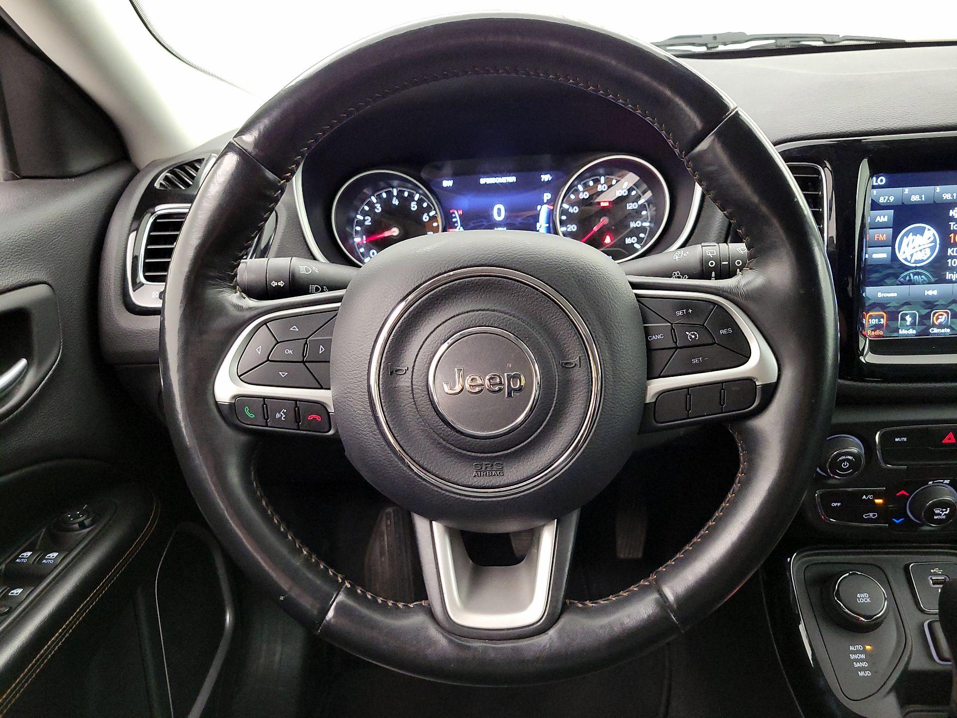 Thumbnail: 2018 Jeep Compass - 10