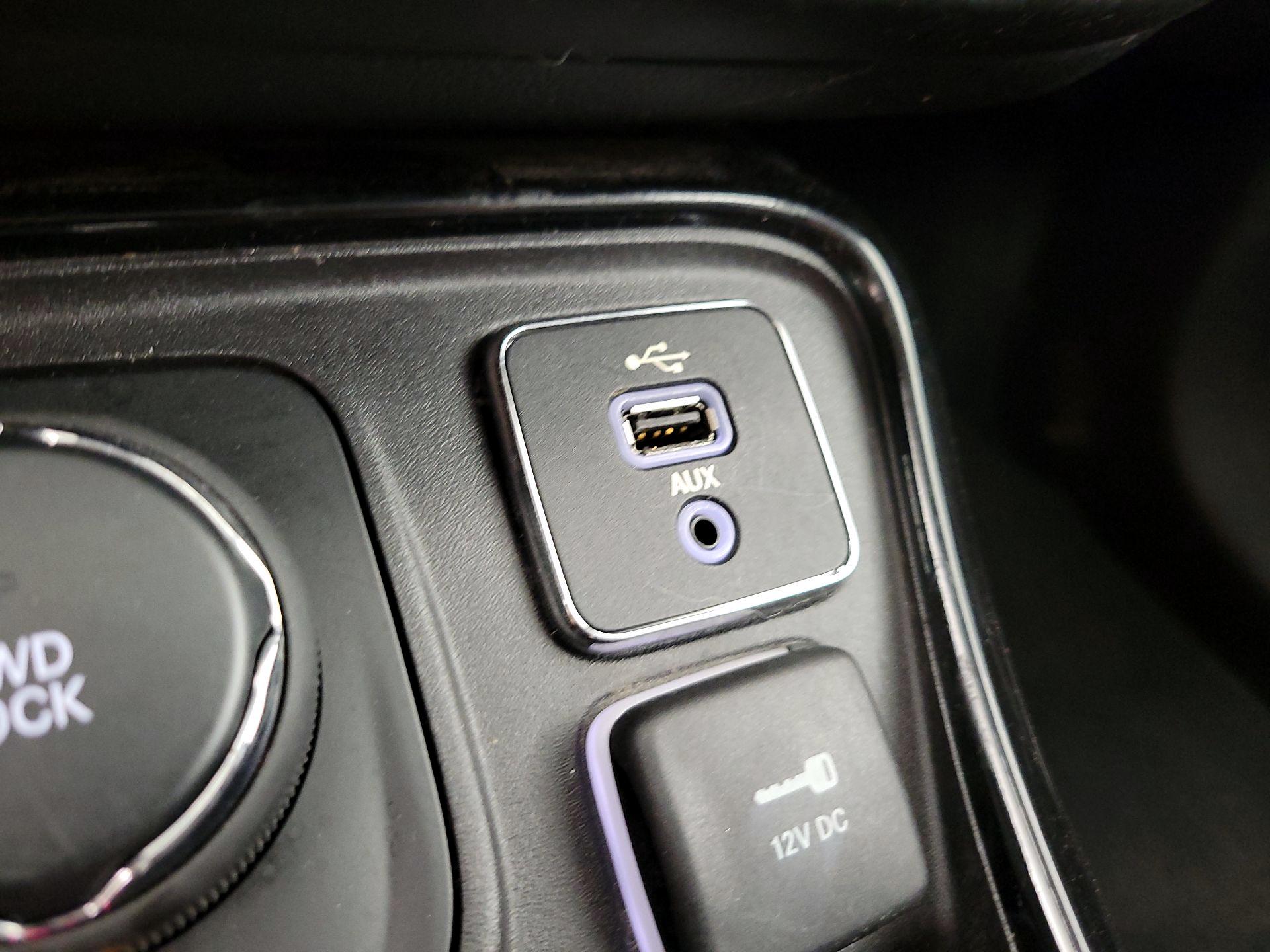Thumbnail: 2018 Jeep Compass - 19