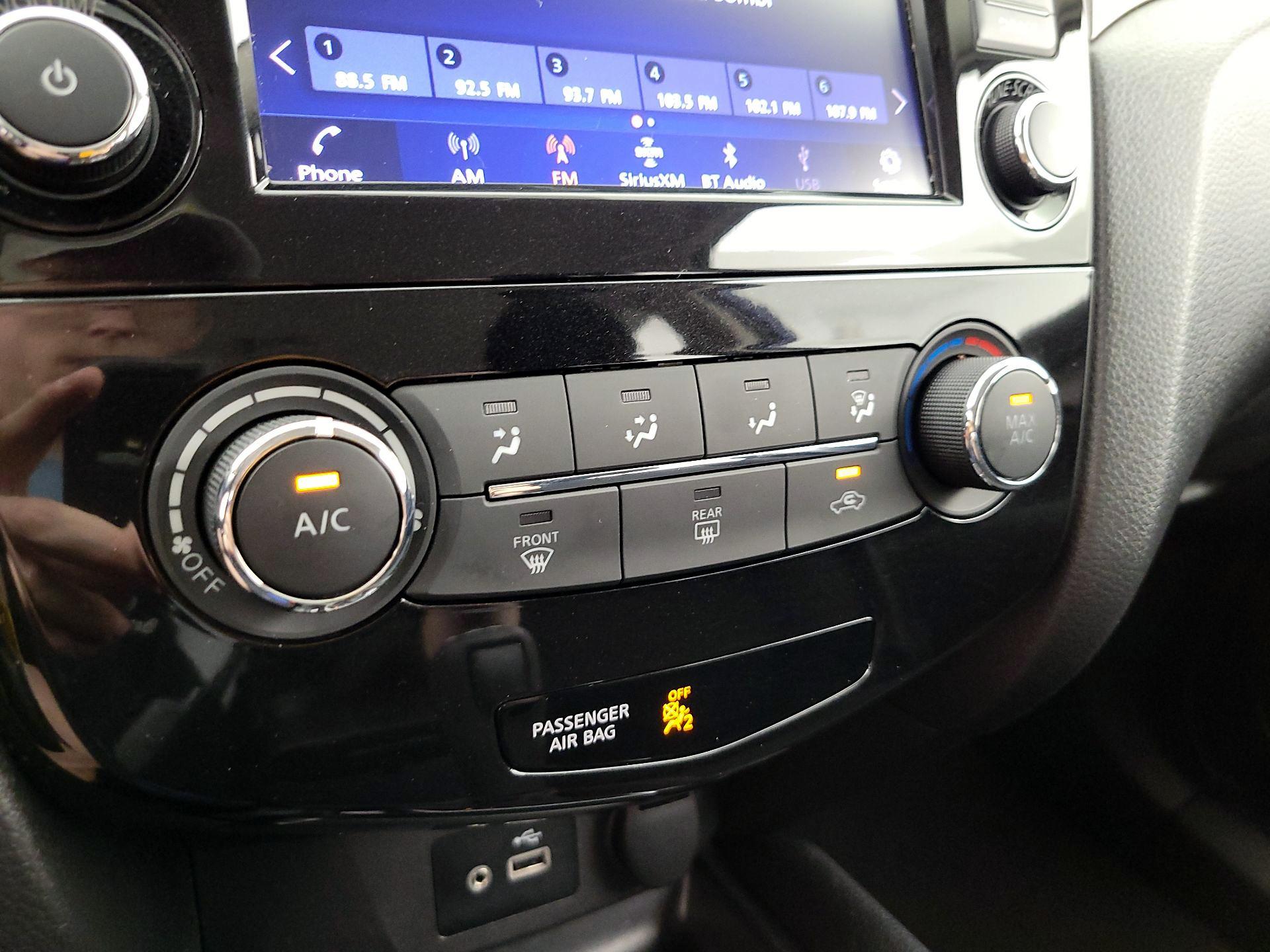 Thumbnail: 2019 Nissan Rogue Sport - 16