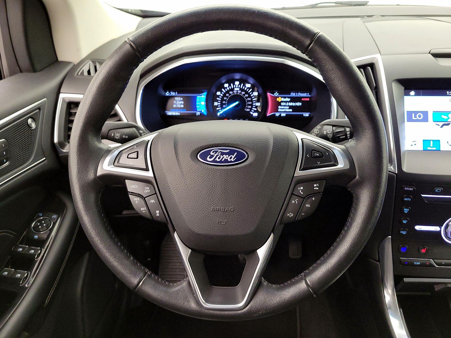 Thumbnail: 2019 Ford Edge - 10