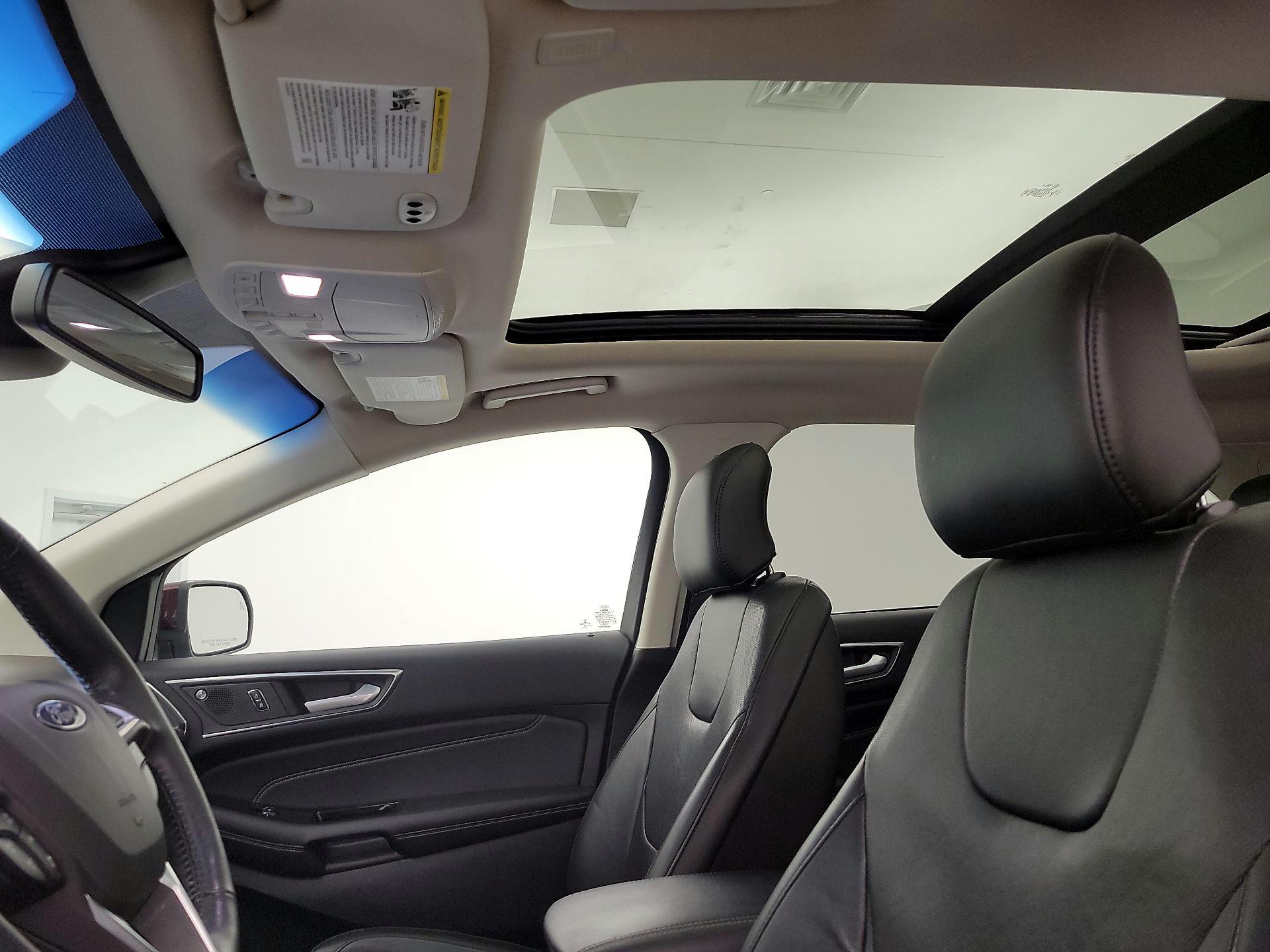 Thumbnail: 2019 Ford Edge - 20