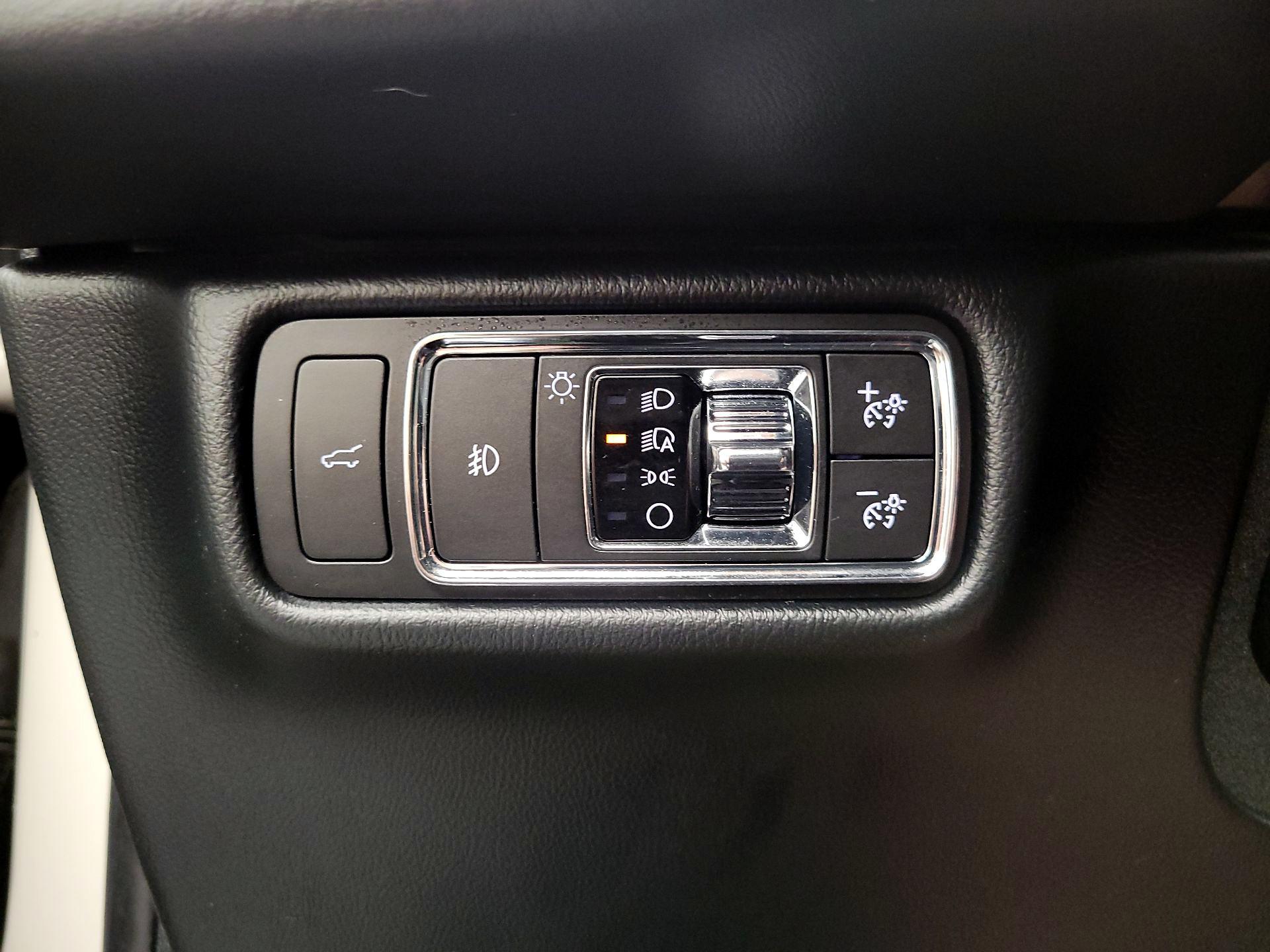 Thumbnail: 2020 Lincoln Aviator - 13