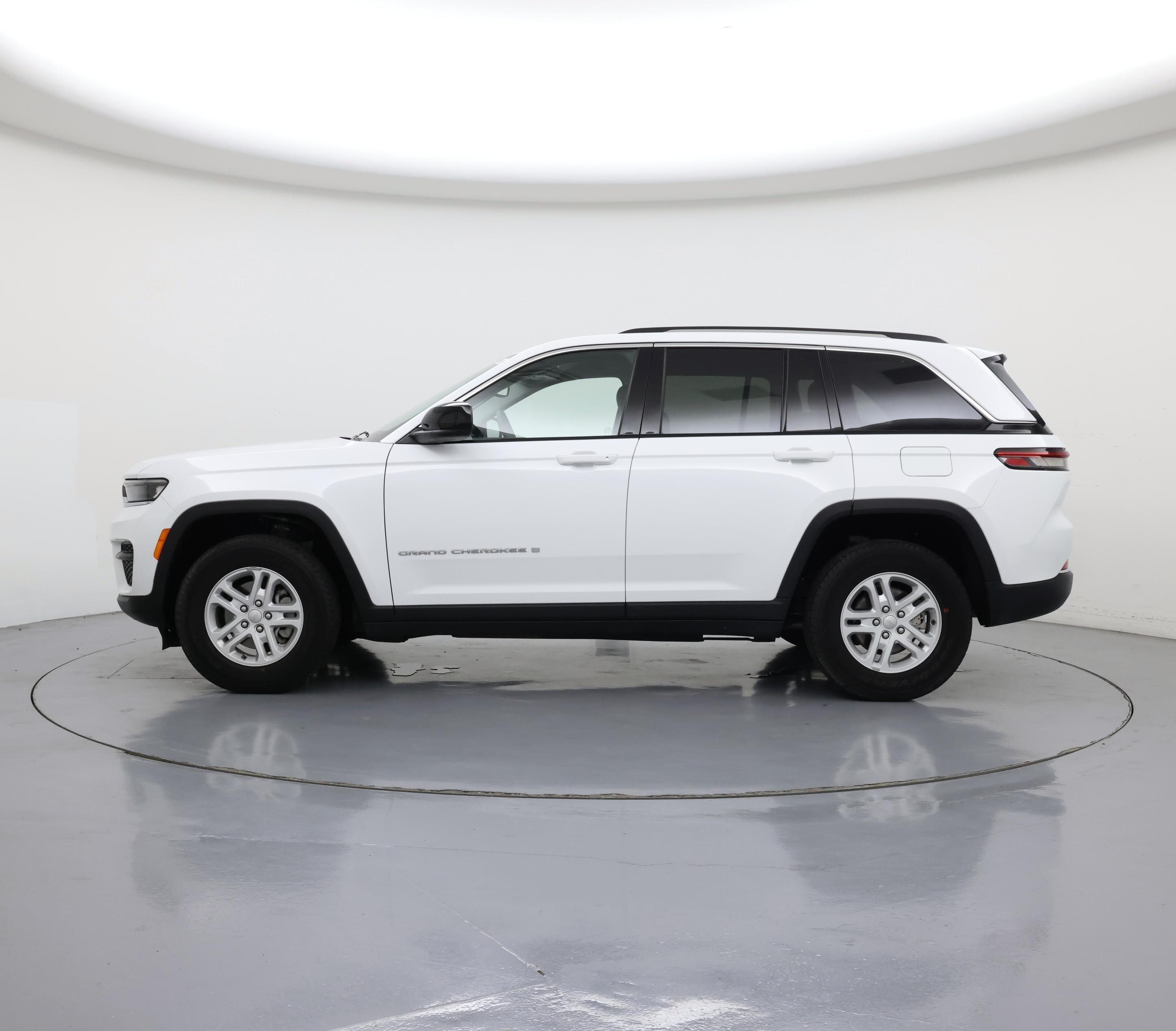 Thumbnail: 2022 Jeep Grand Cherokee - 3
