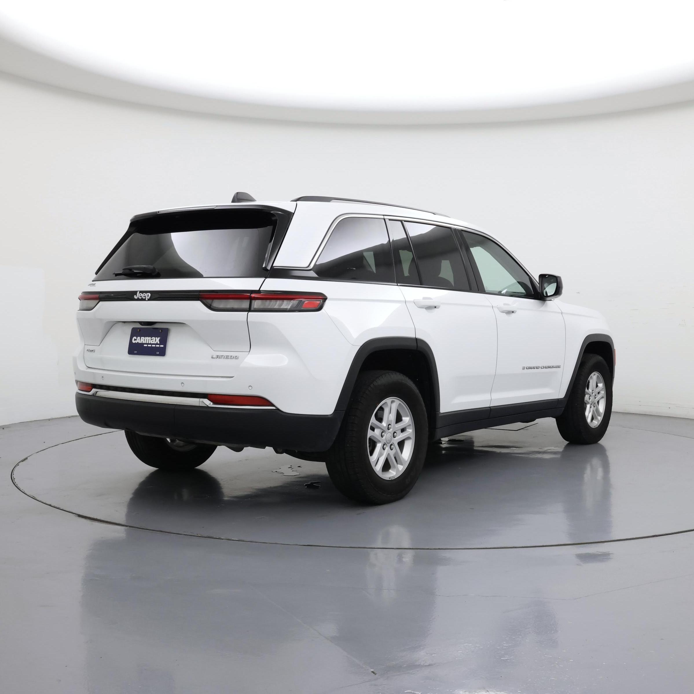 Thumbnail: 2022 Jeep Grand Cherokee - 8