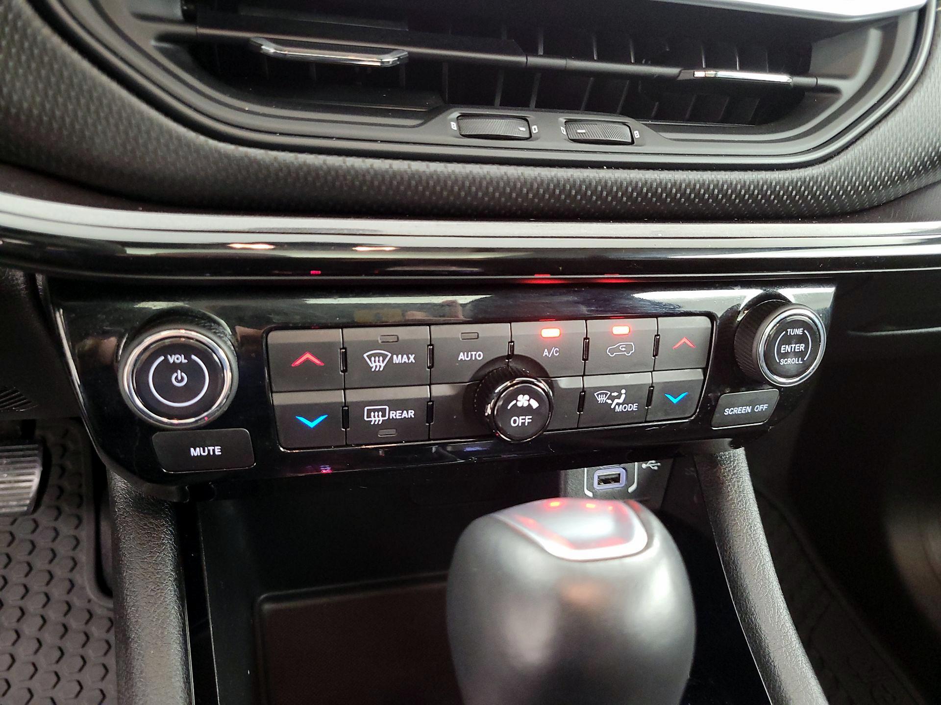 Thumbnail: 2023 Jeep Compass - 16