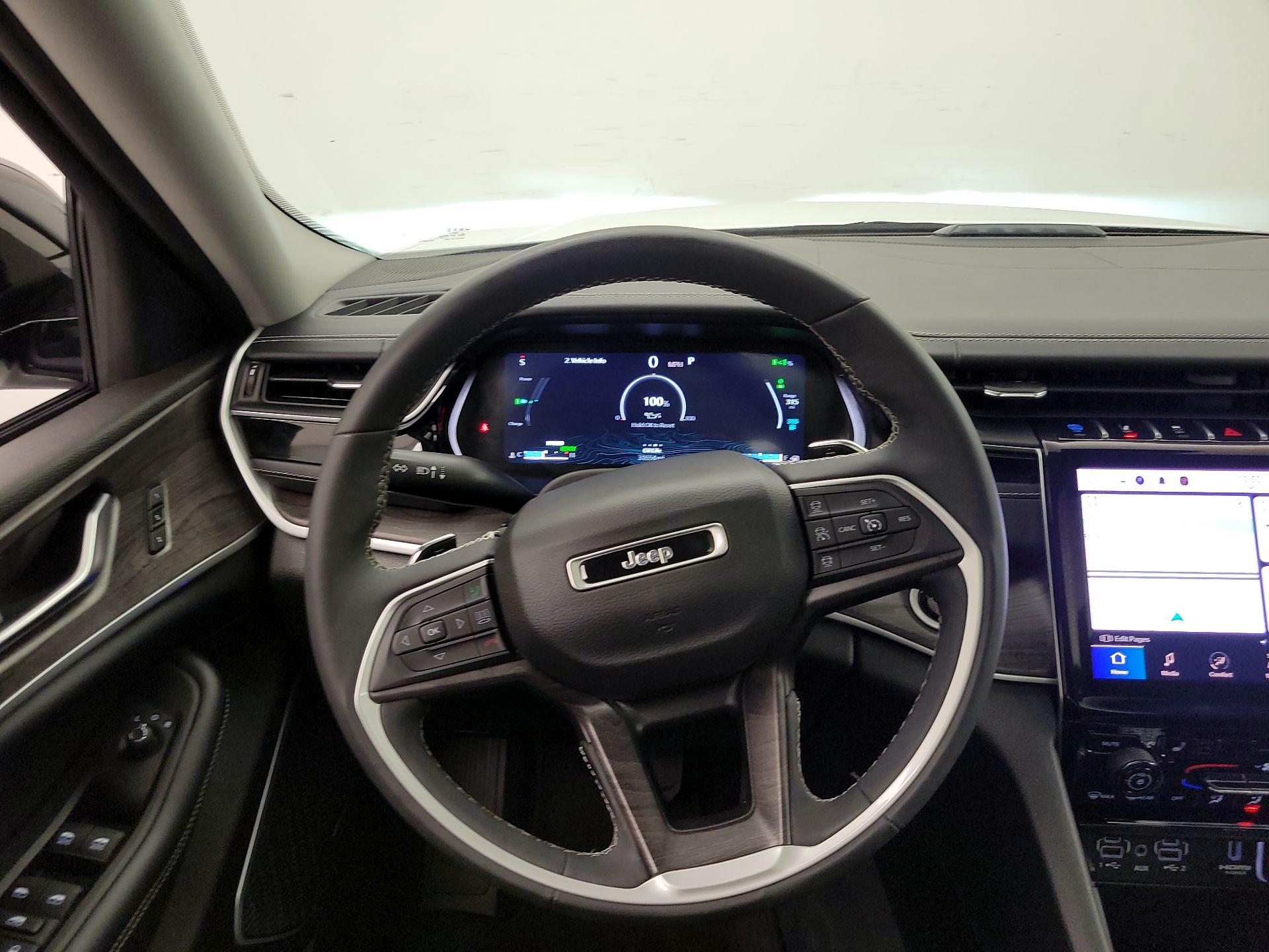 Thumbnail: 2022 Jeep Grand Cherokee - 10