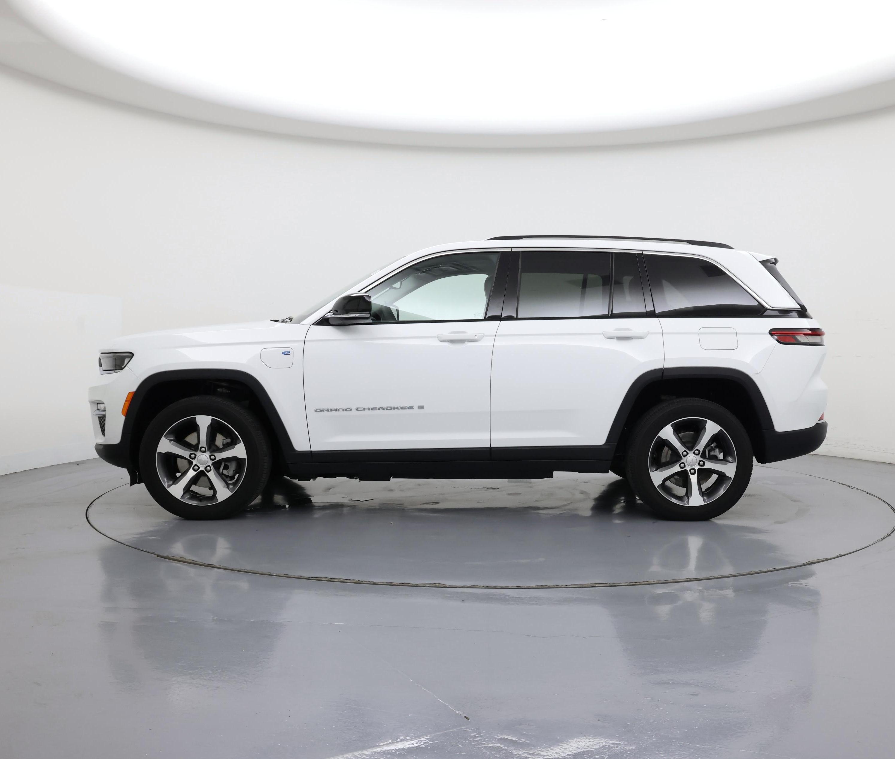 Thumbnail: 2022 Jeep Grand Cherokee - 3