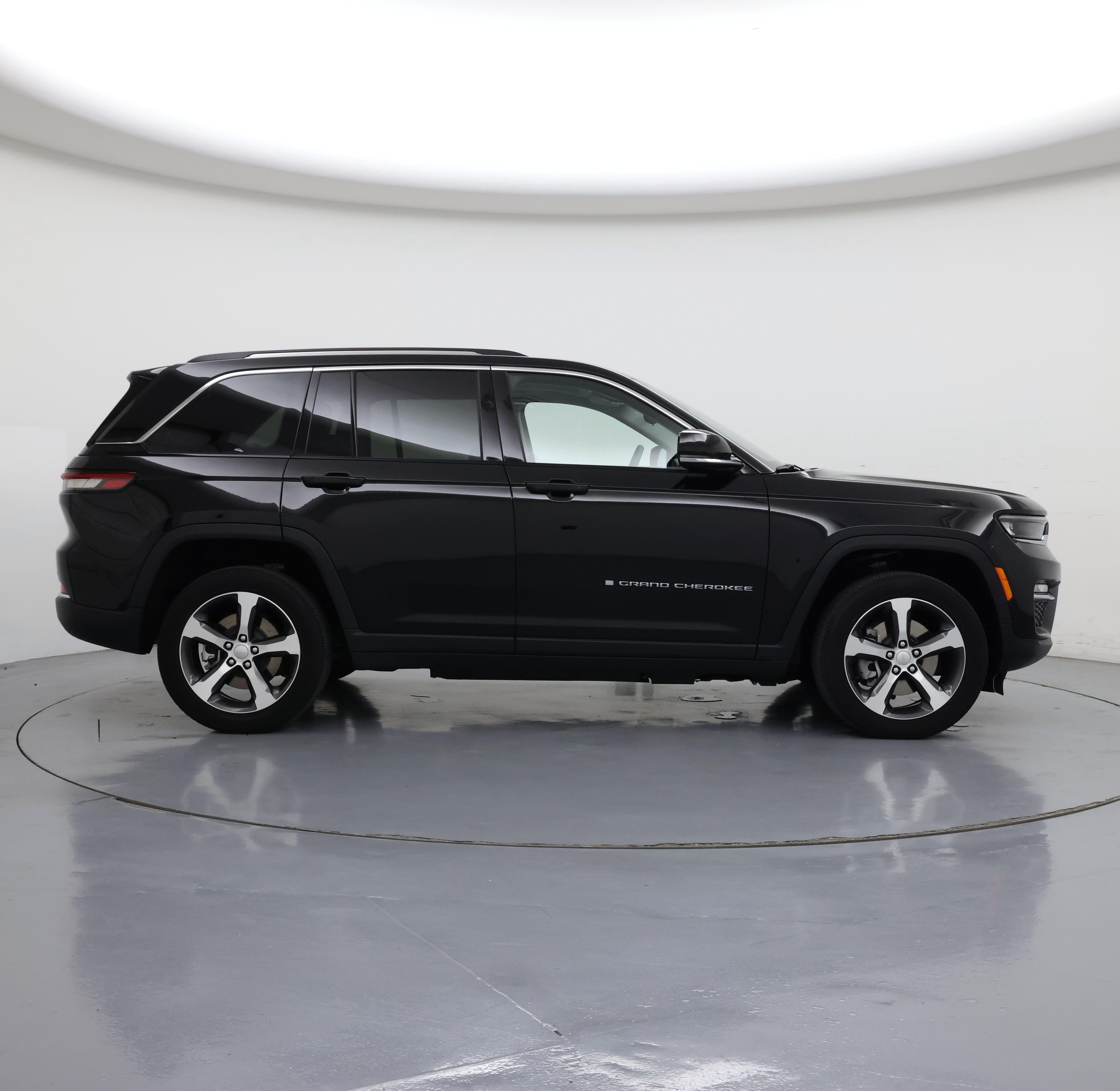 Thumbnail: 2023 Jeep Grand Cherokee - 7