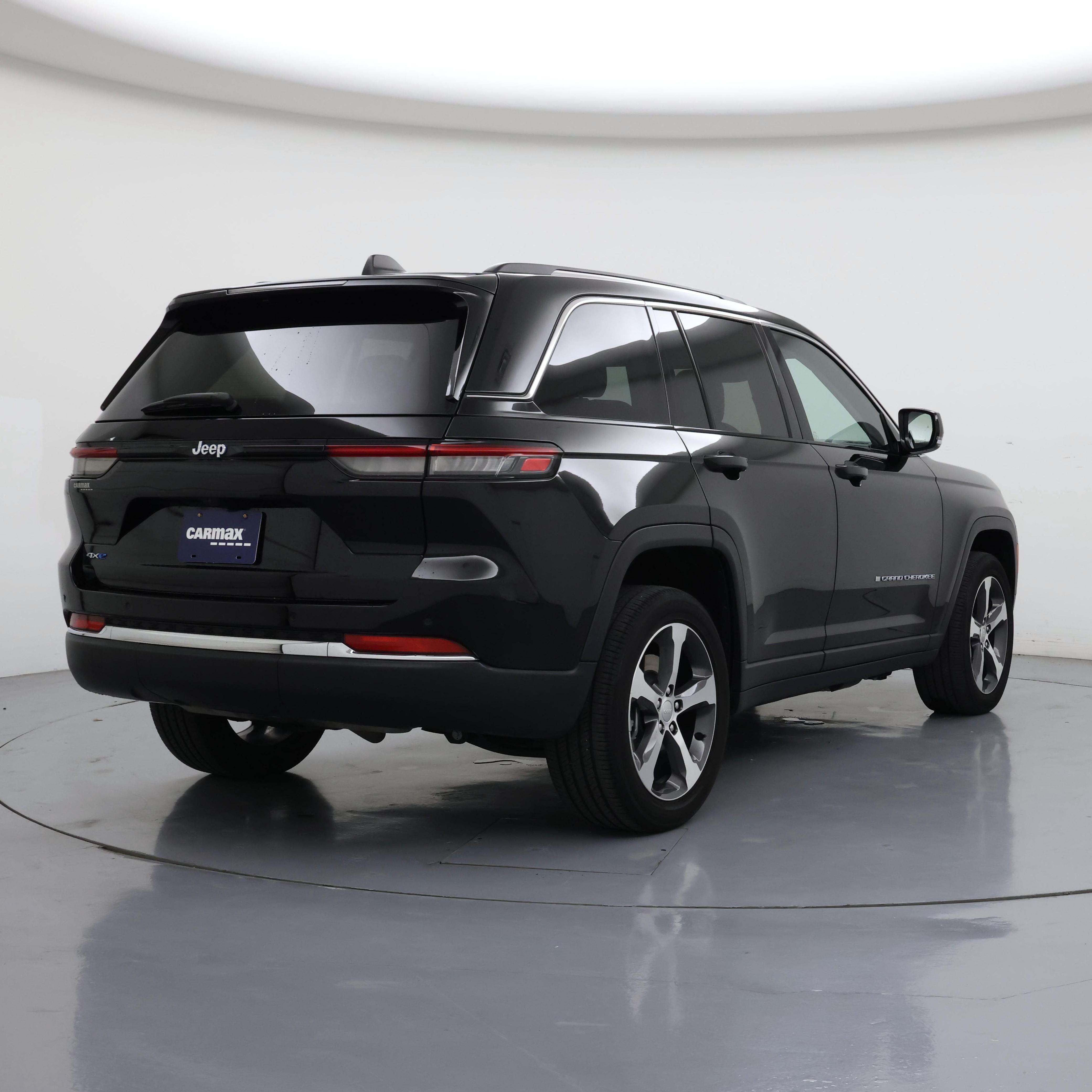 Thumbnail: 2023 Jeep Grand Cherokee - 8