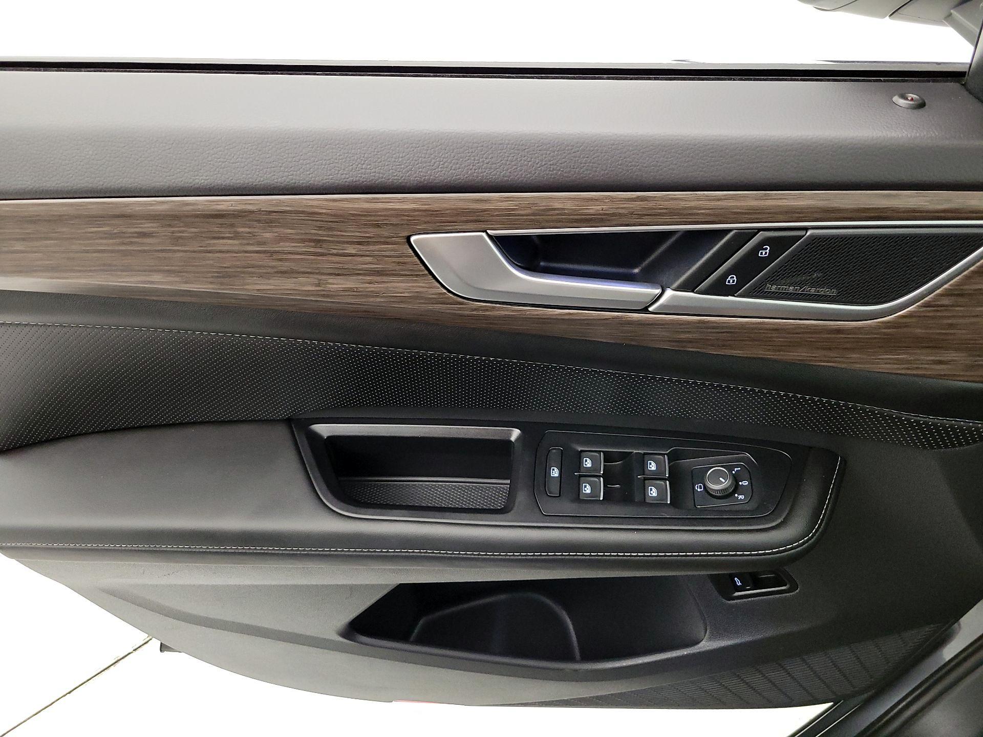 Thumbnail: 2024 Volkswagen Atlas - 12