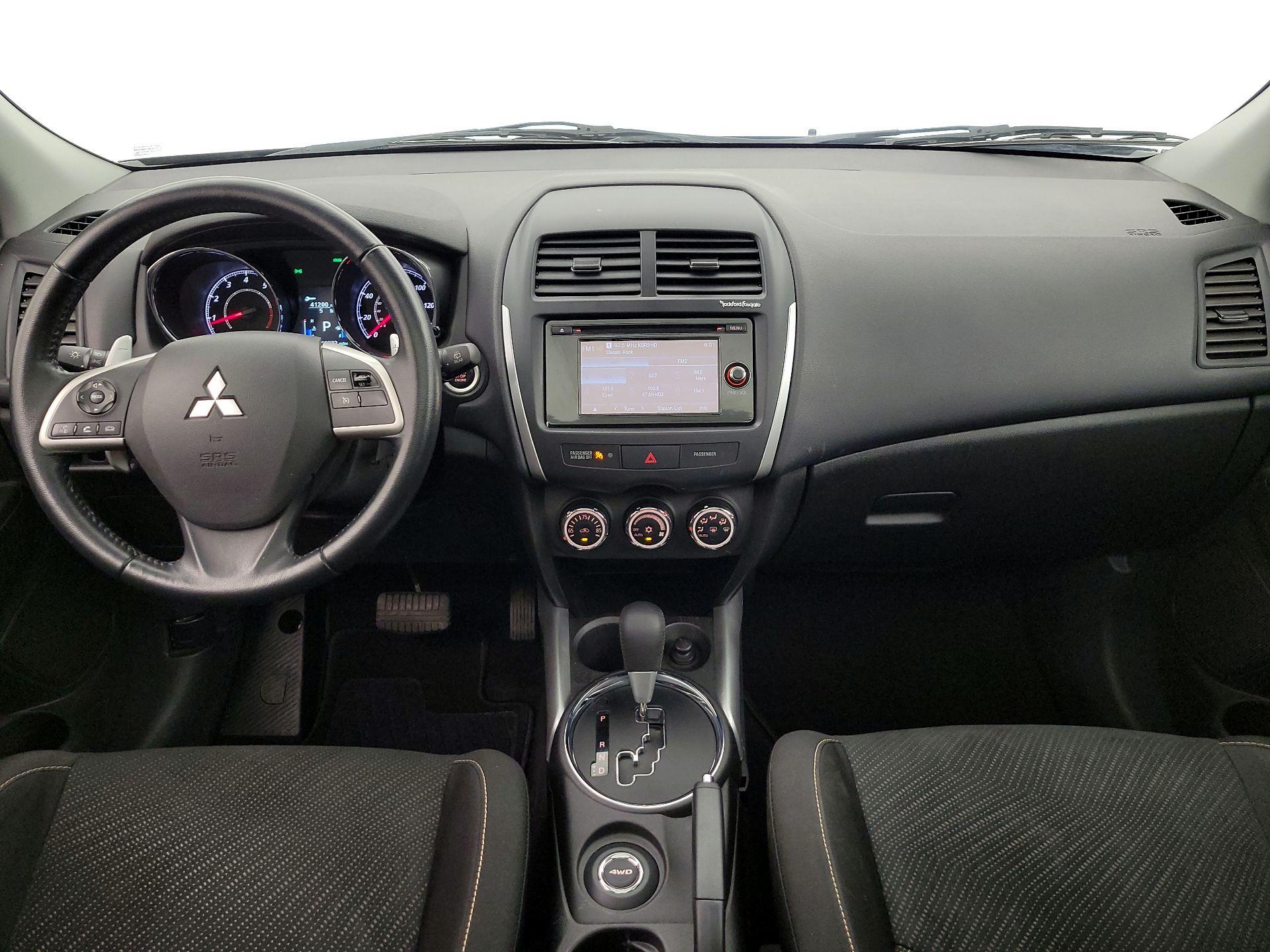 Thumbnail: 2014 Mitsubishi Outlander Sport - 9