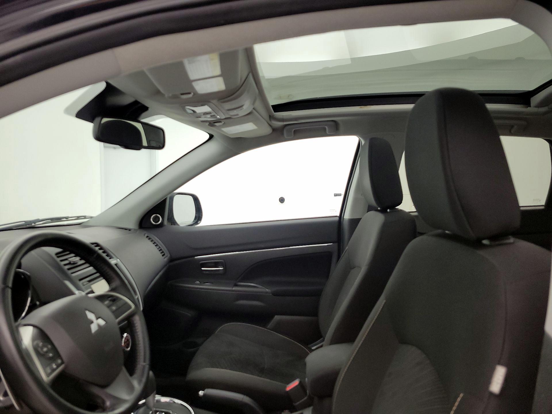 Thumbnail: 2014 Mitsubishi Outlander Sport - 19
