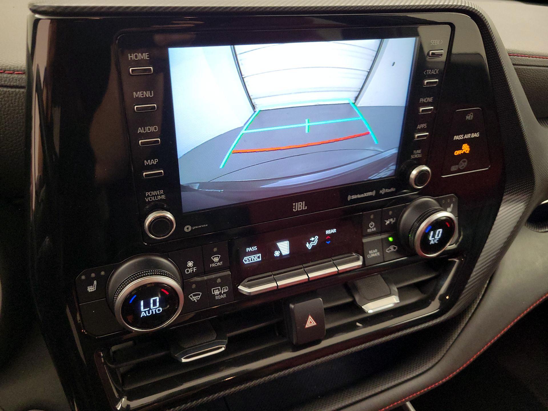 Thumbnail: 2021 Toyota Highlander - 15