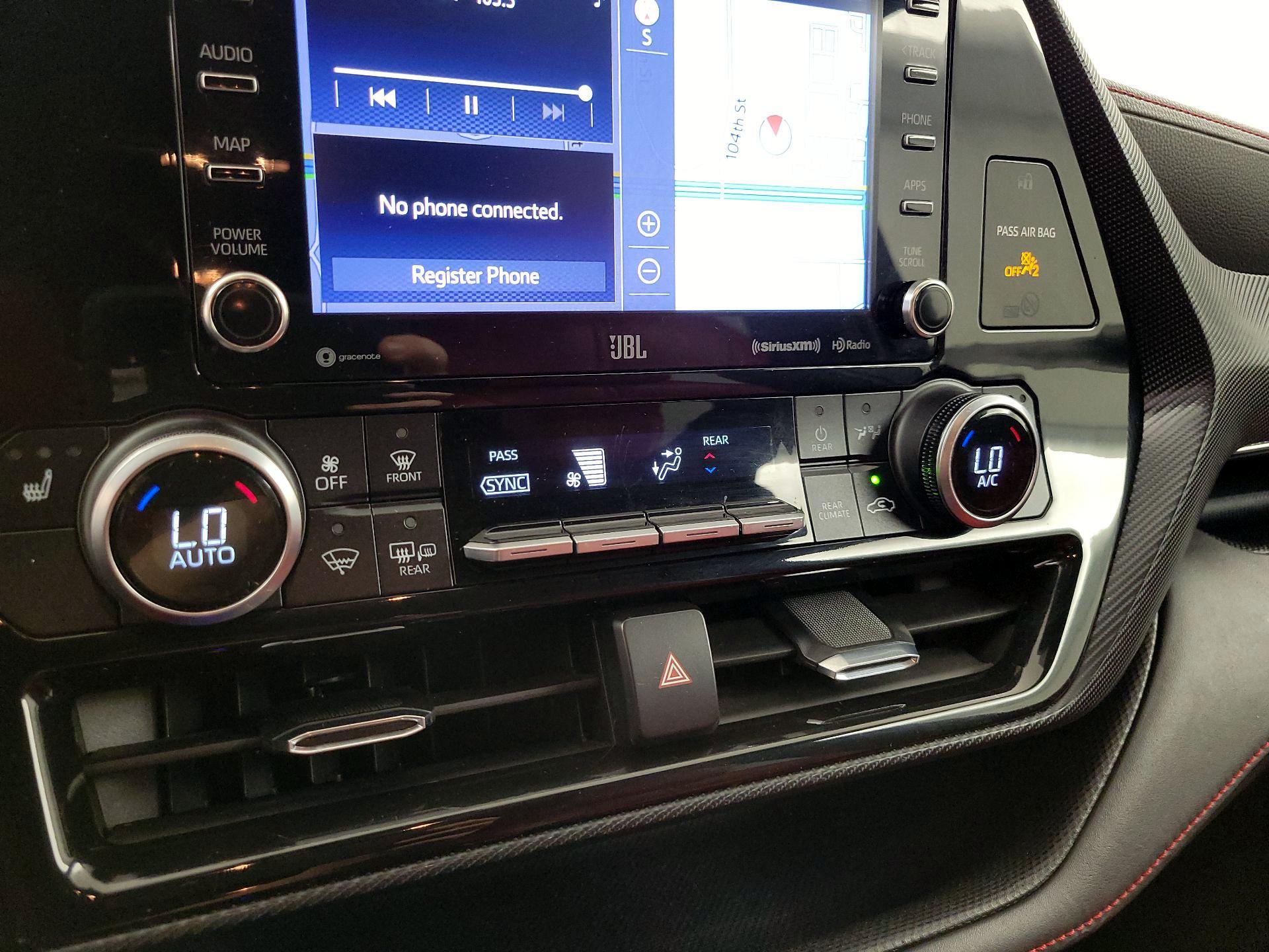 Thumbnail: 2021 Toyota Highlander - 17