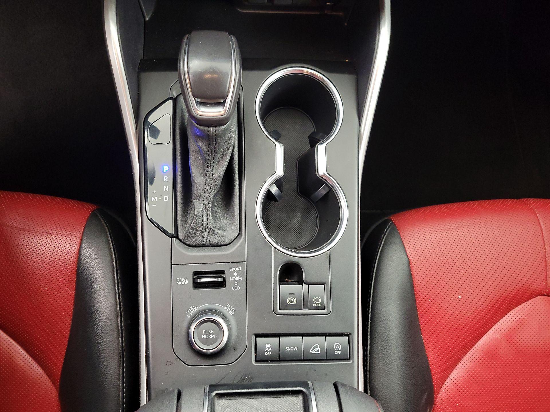 Thumbnail: 2021 Toyota Highlander - 18