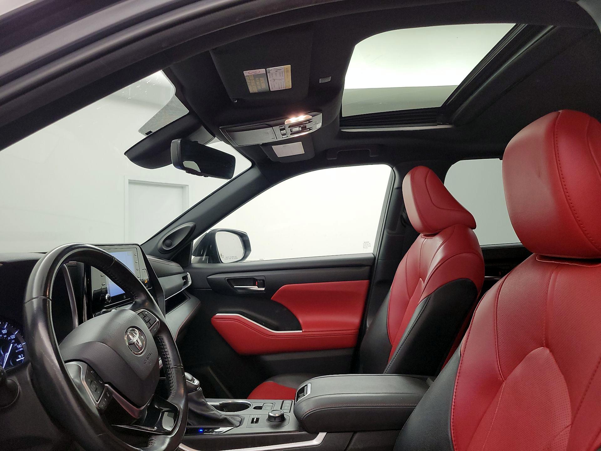 Thumbnail: 2021 Toyota Highlander - 20