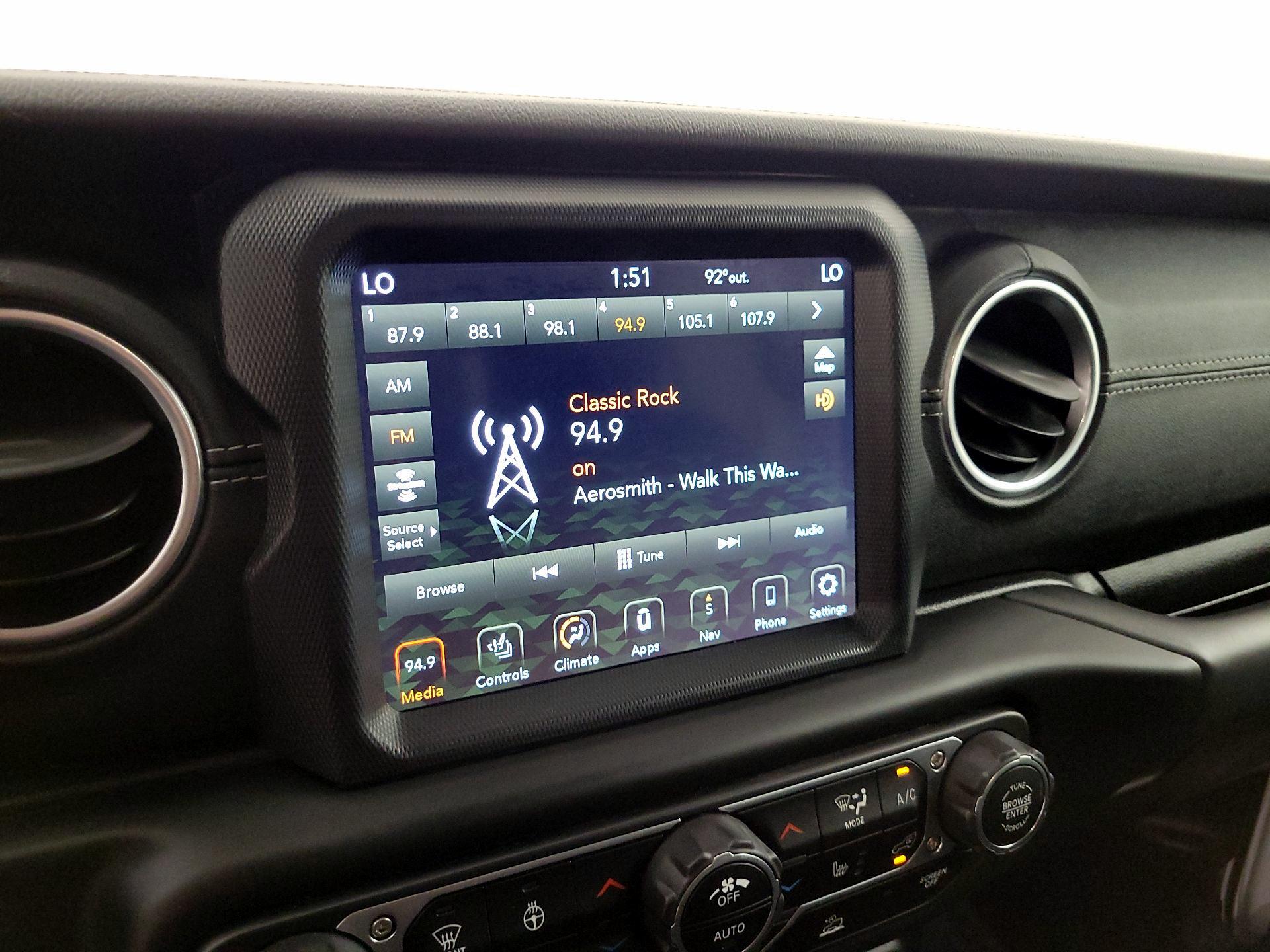 Thumbnail: 2020 Jeep Gladiator - 16