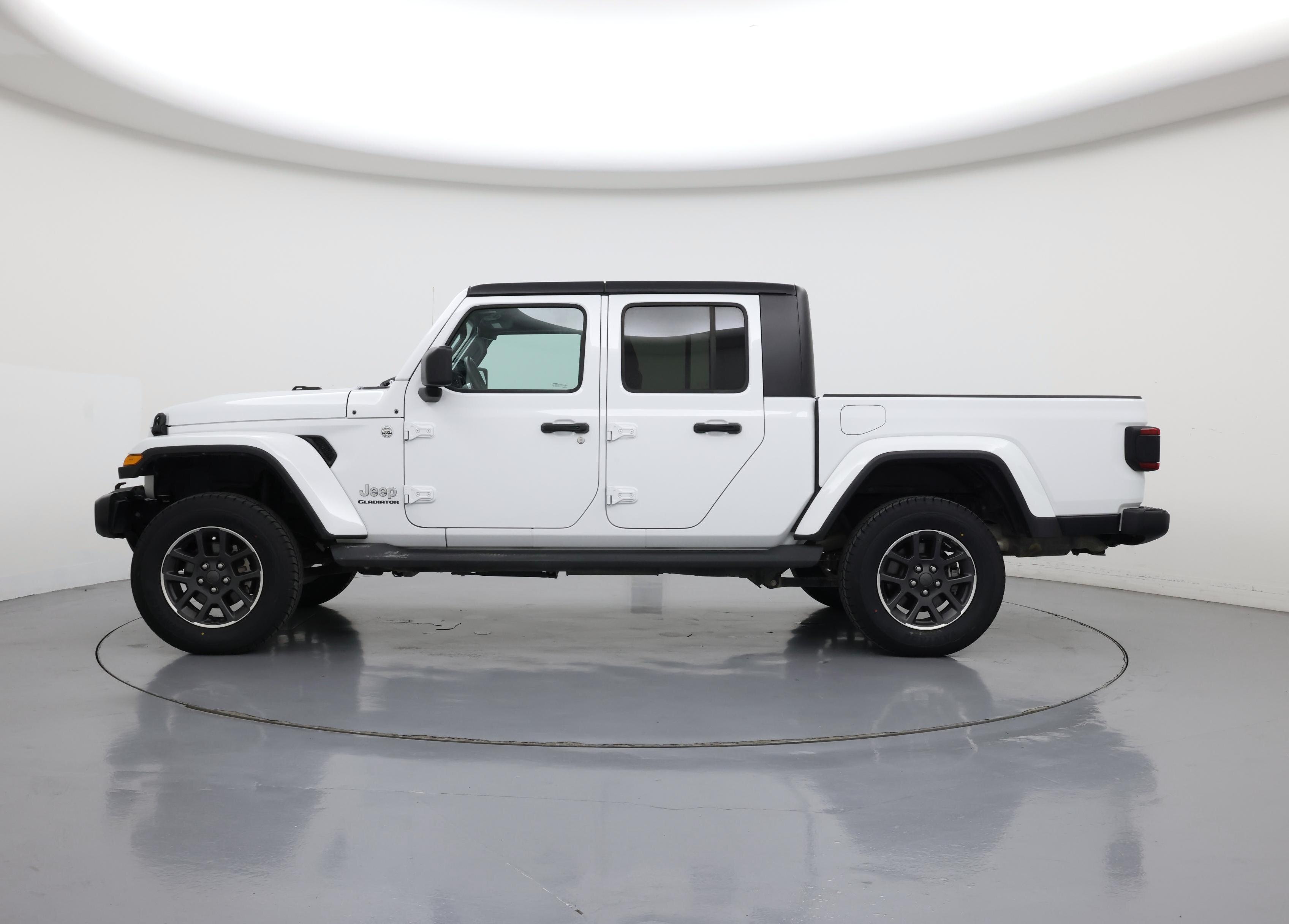 Thumbnail: 2020 Jeep Gladiator - 3