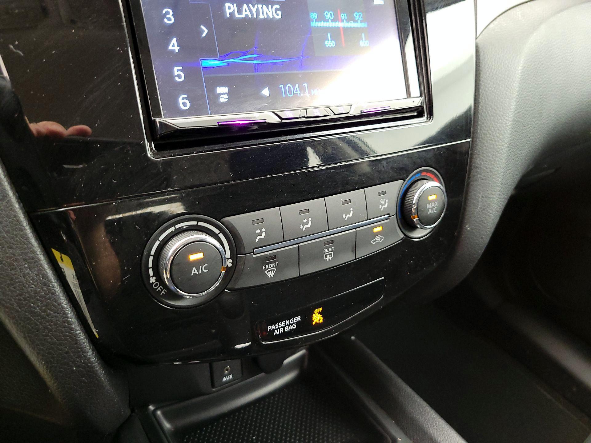 Thumbnail: 2016 Nissan Rogue - 15