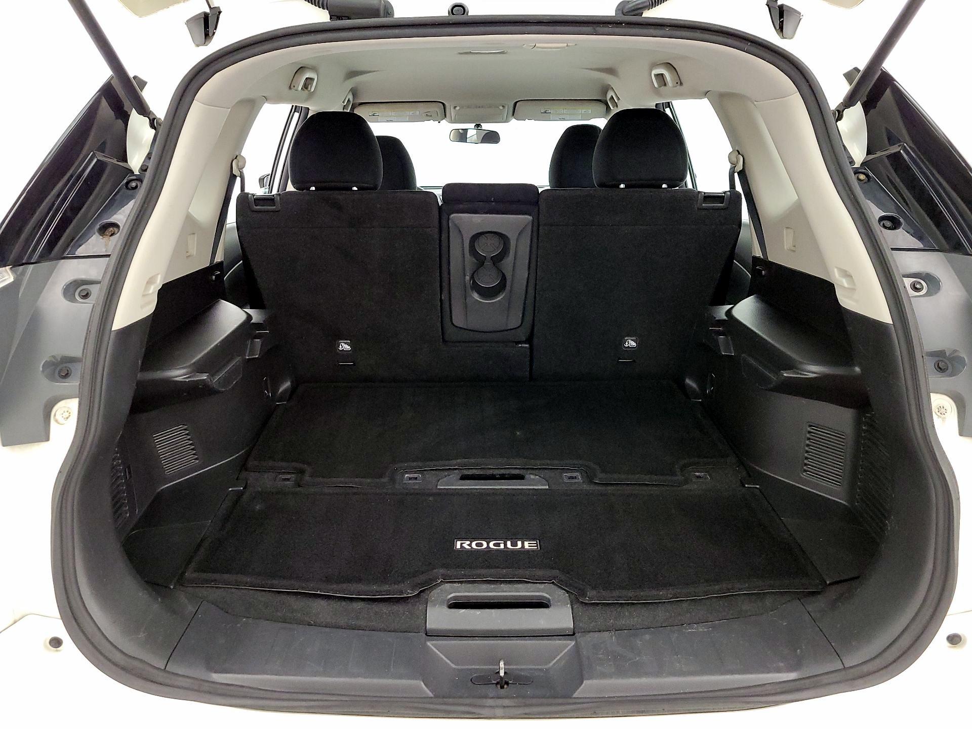 Thumbnail: 2016 Nissan Rogue - 19