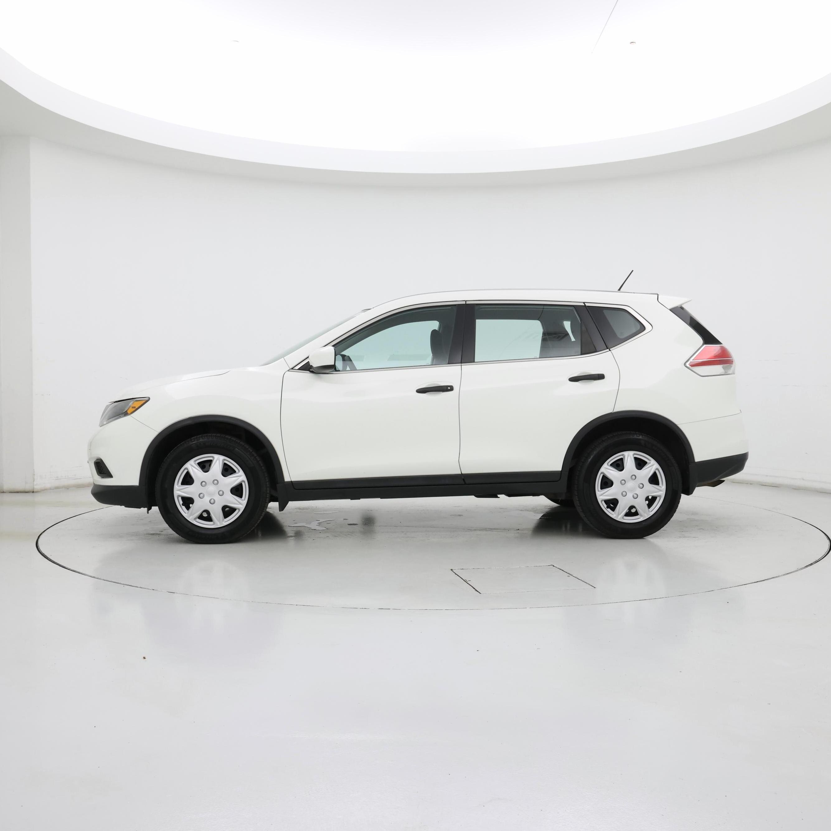 Thumbnail: 2016 Nissan Rogue - 3