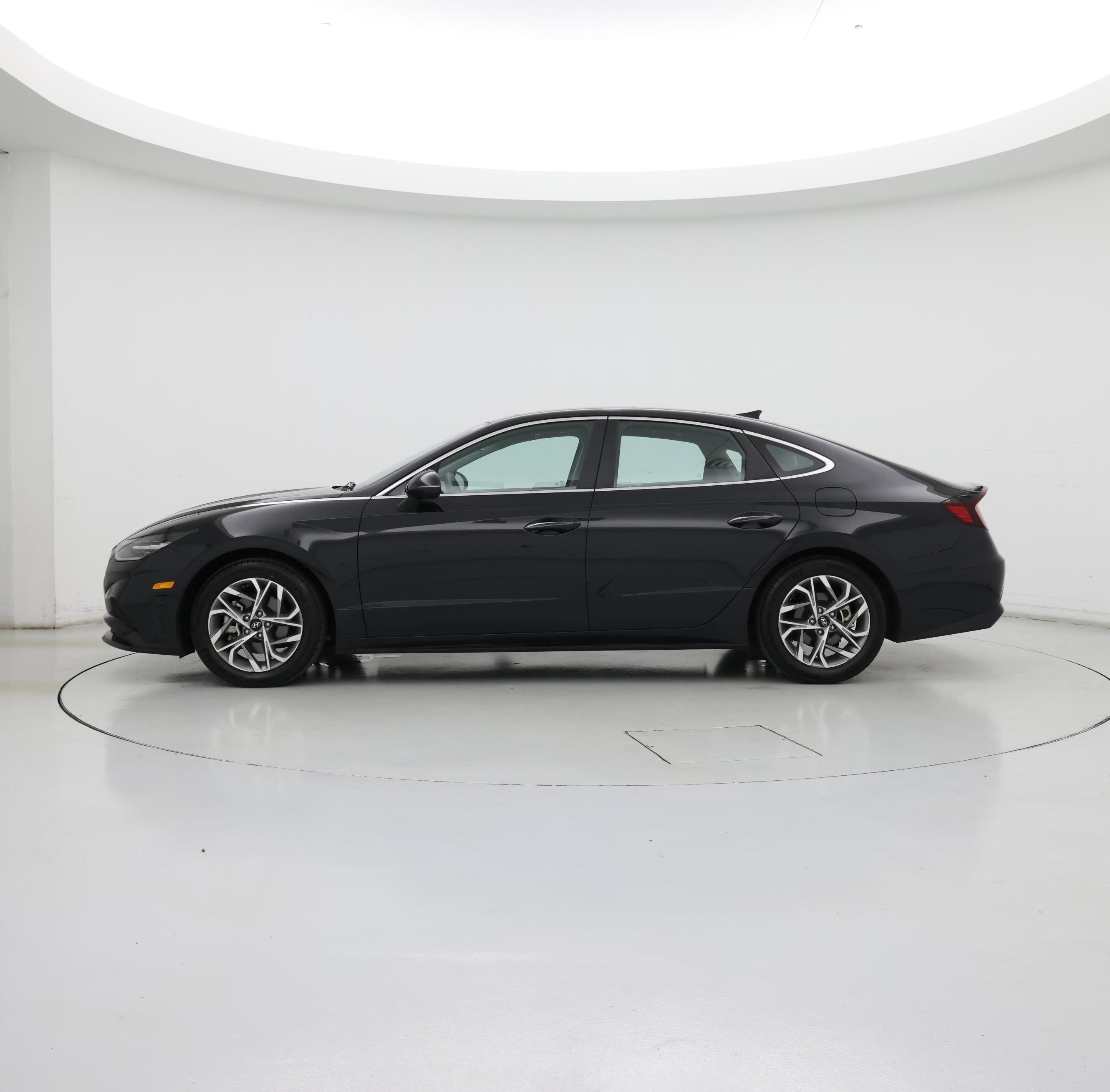 Thumbnail: 2023 Hyundai Sonata - 3