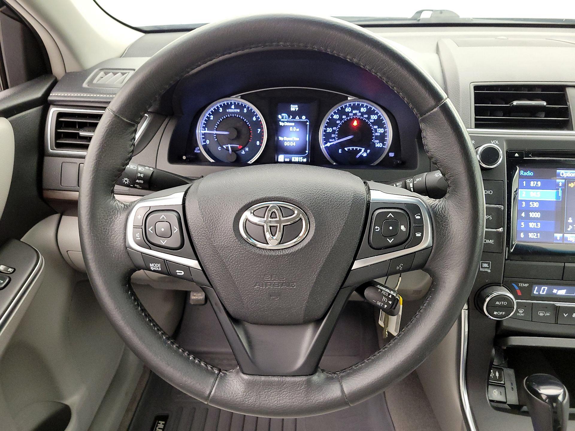 Thumbnail: 2017 Toyota Camry - 10