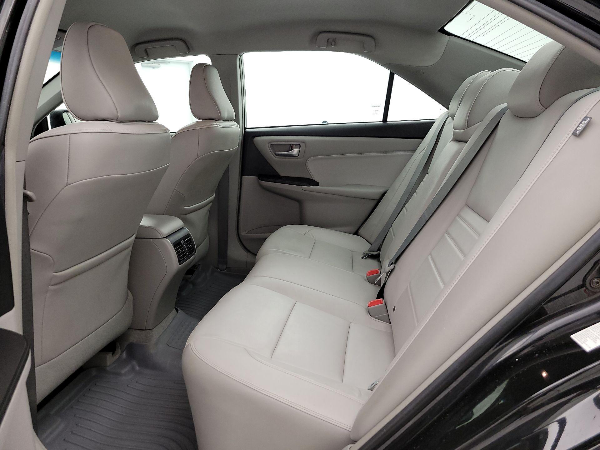 Thumbnail: 2017 Toyota Camry - 19